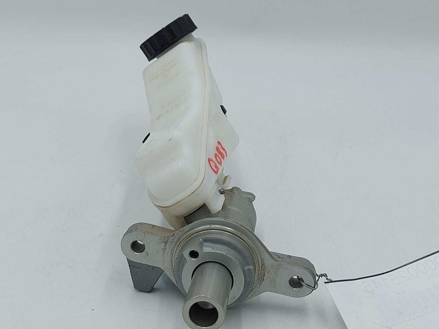 14 15 16 17 18 19 20 BMW I3 Master Cylinder With Reservoir 43K KM's