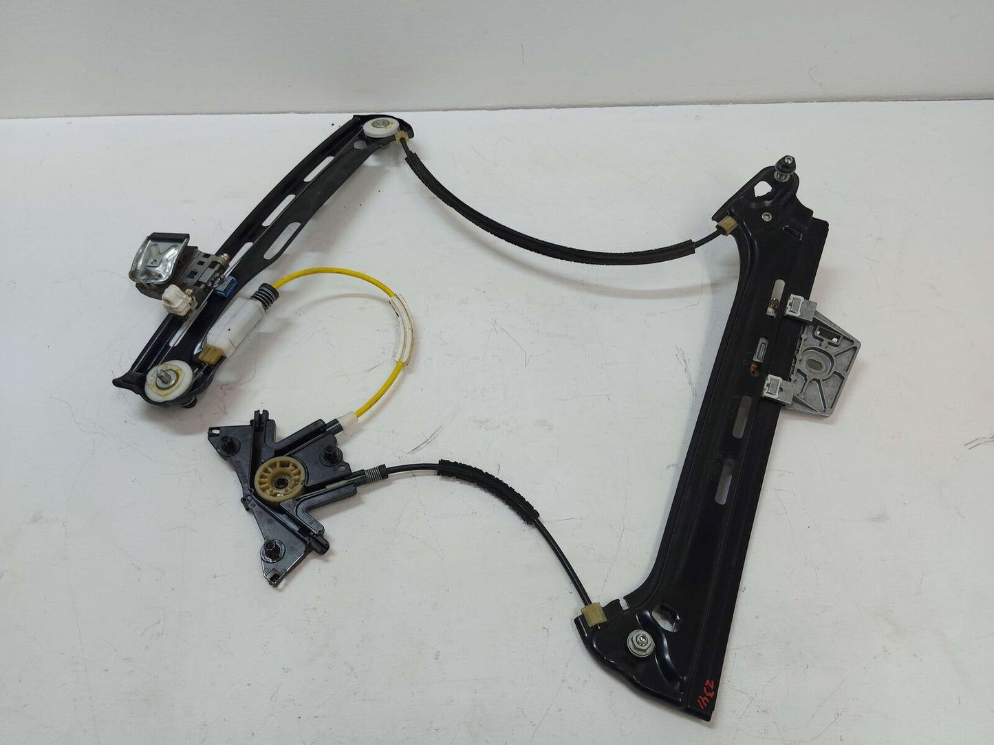 12-18 Mercedes W218 CLS63s AMG REAR RIGHT DOOR WINDOW GLASS REGULATOR 918246100