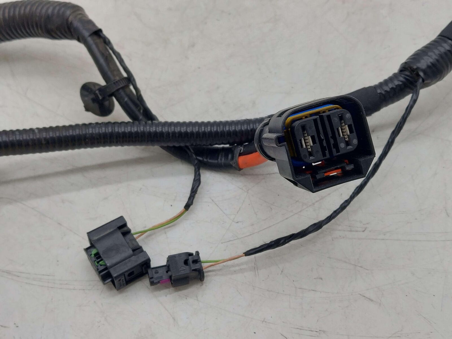 2024 ASTON MARTIN DB12 VOLANTE FRONT BODY EPAS COOLNG FAN WIRE HARNESS *NOTE