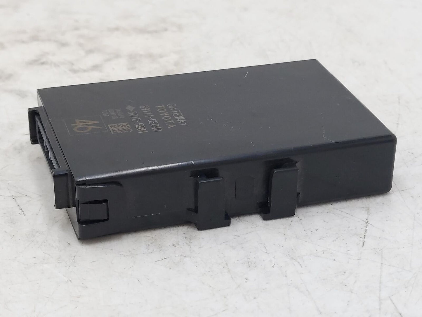 17-19 Toyota Highlander Network Gateway Control Module 89111-0E040 891110E040