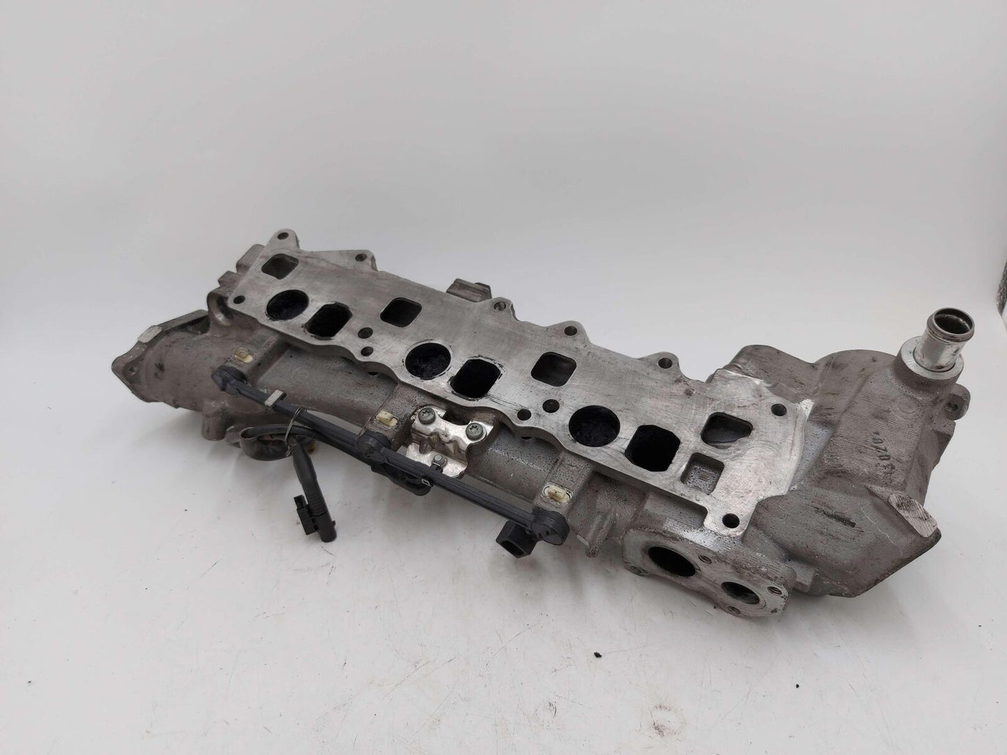 16 Mercedes GL350 X166 LH Left Intake Manifold A6420906537 105K KMS *Broken Plug