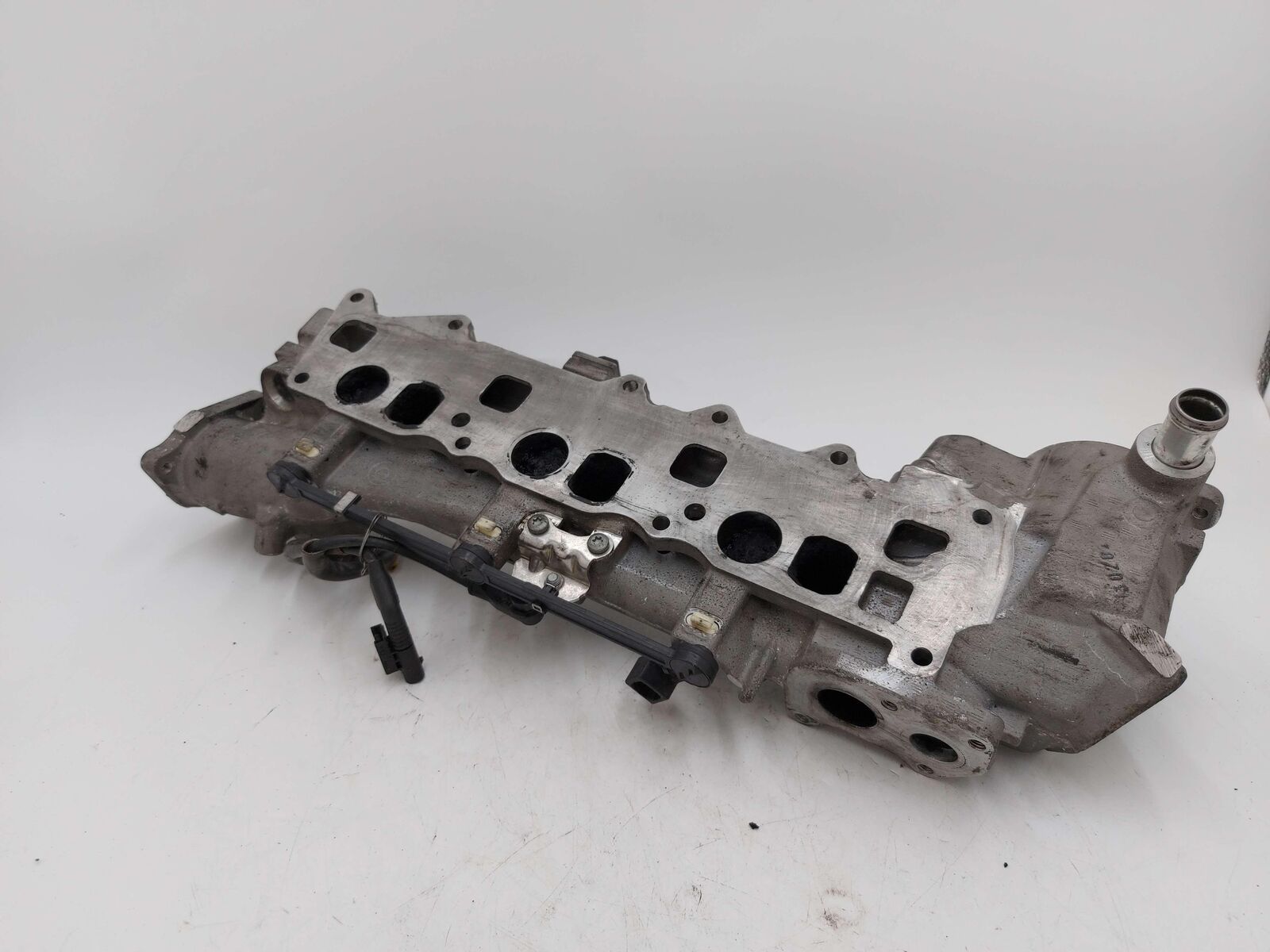 16 Mercedes GL350 X166 LH Left Intake Manifold A6420906537 105K KMS *Broken Plug