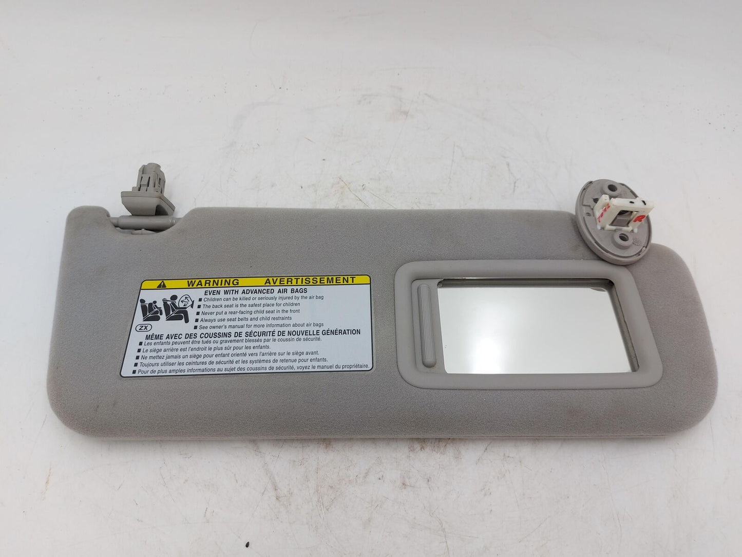 16-22 LEXUS RX450 HYBRID RIGHT SUN VISOR GREY ILLUMINATION *DISCOLORATION*