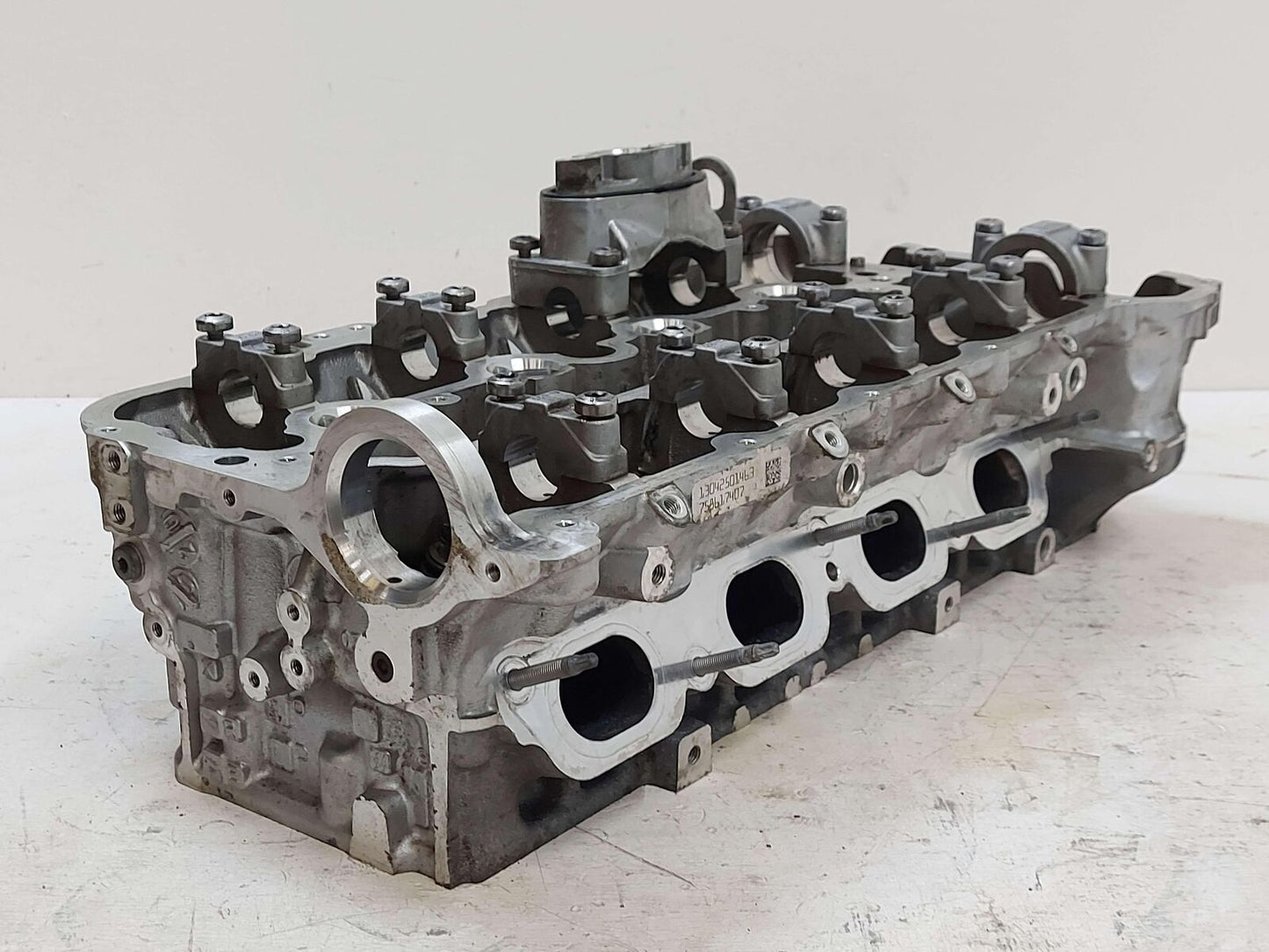 10-14 BMW X6M E71 S63 4.4L TWIN TURBO RIGHT ENGINE CYLINDER HEAD 7586176 S63B44A