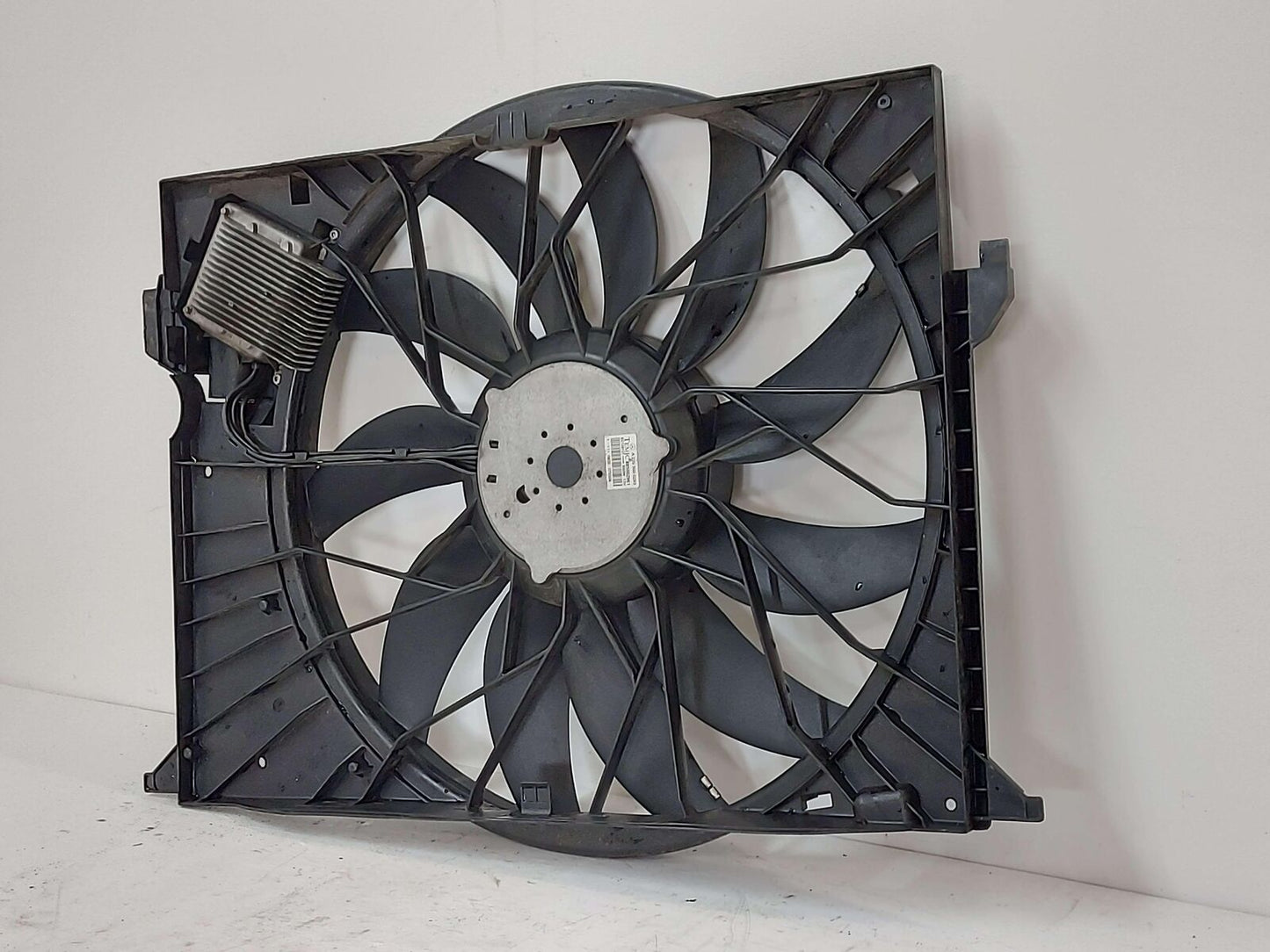 07-09 MERCEDES S63 AMG W221 ELECTRIC COOLING FAN MOTOR 850W A2115001893