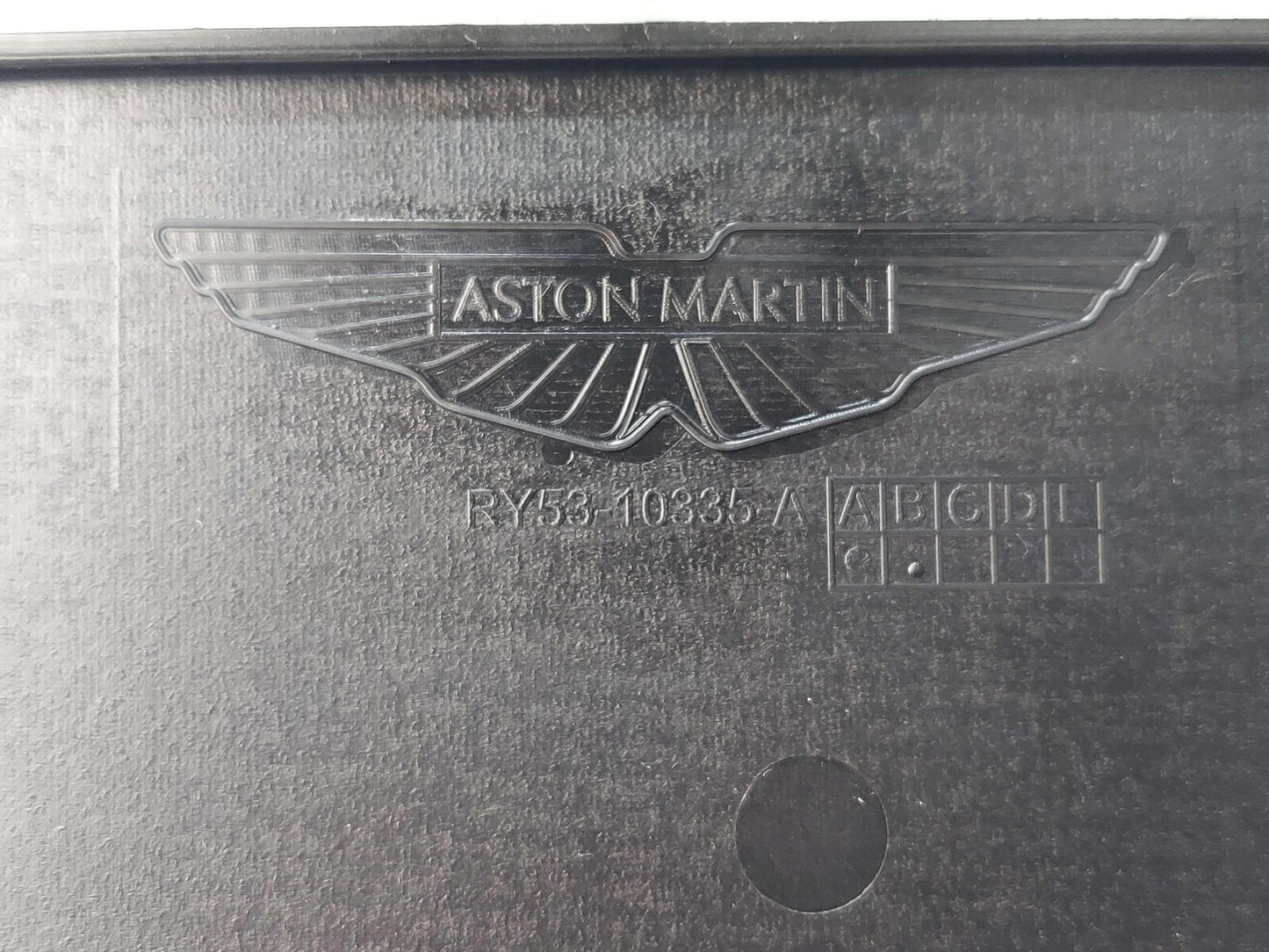 2024 ASTON MARTIN DB12 VOLANTE ENGINE COVER 4.0L RY53-10335-A *NOTE