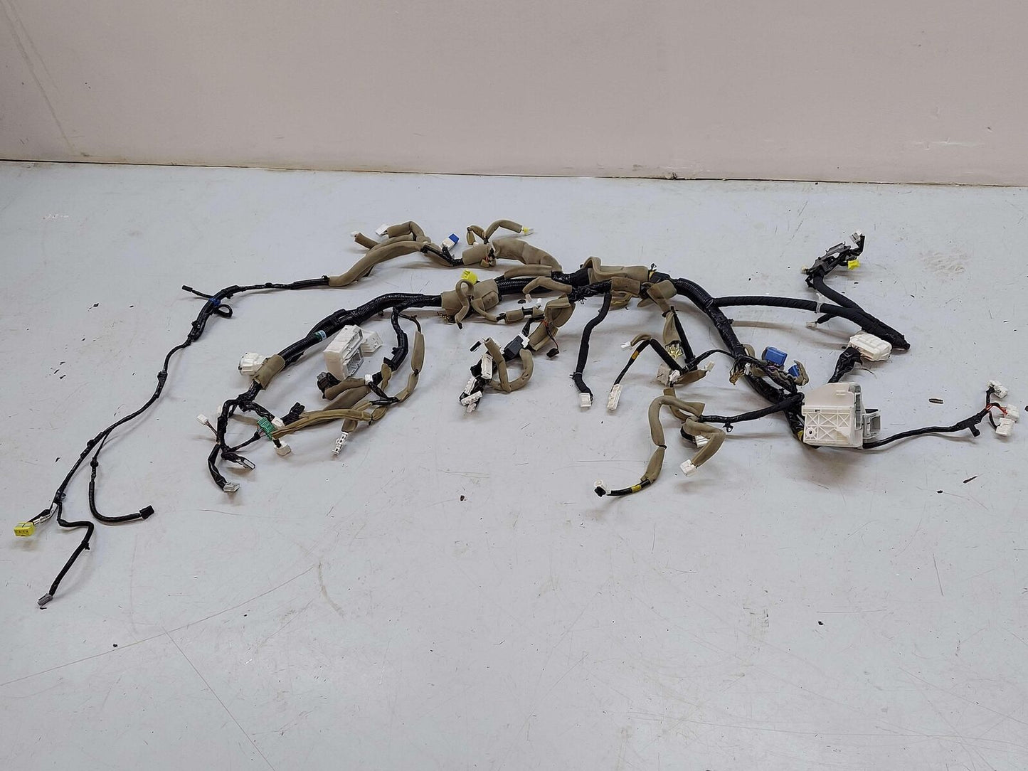 2009 Nissan GTR GT-R R35 Interior Dash Wiring Wire Harness 24010JF10B 60K KMS