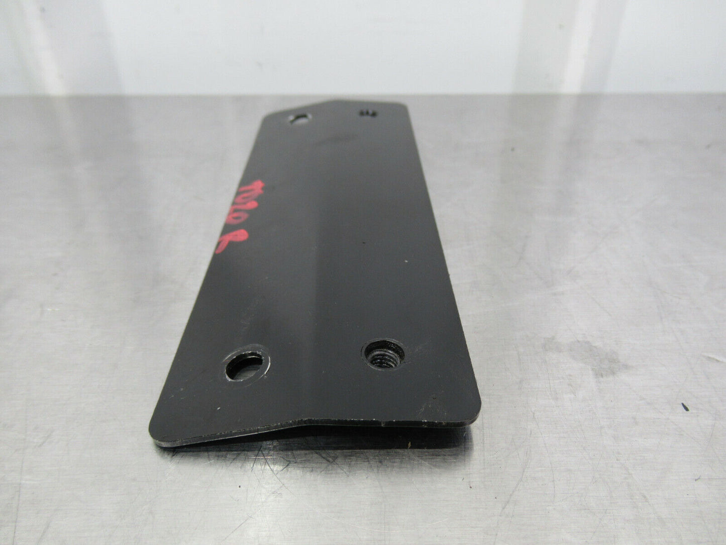 T020 2016 16 MCLAREN 570S RH RIGHT ROOF MOULDING MOUNT BRACKET #29 13A4144CP