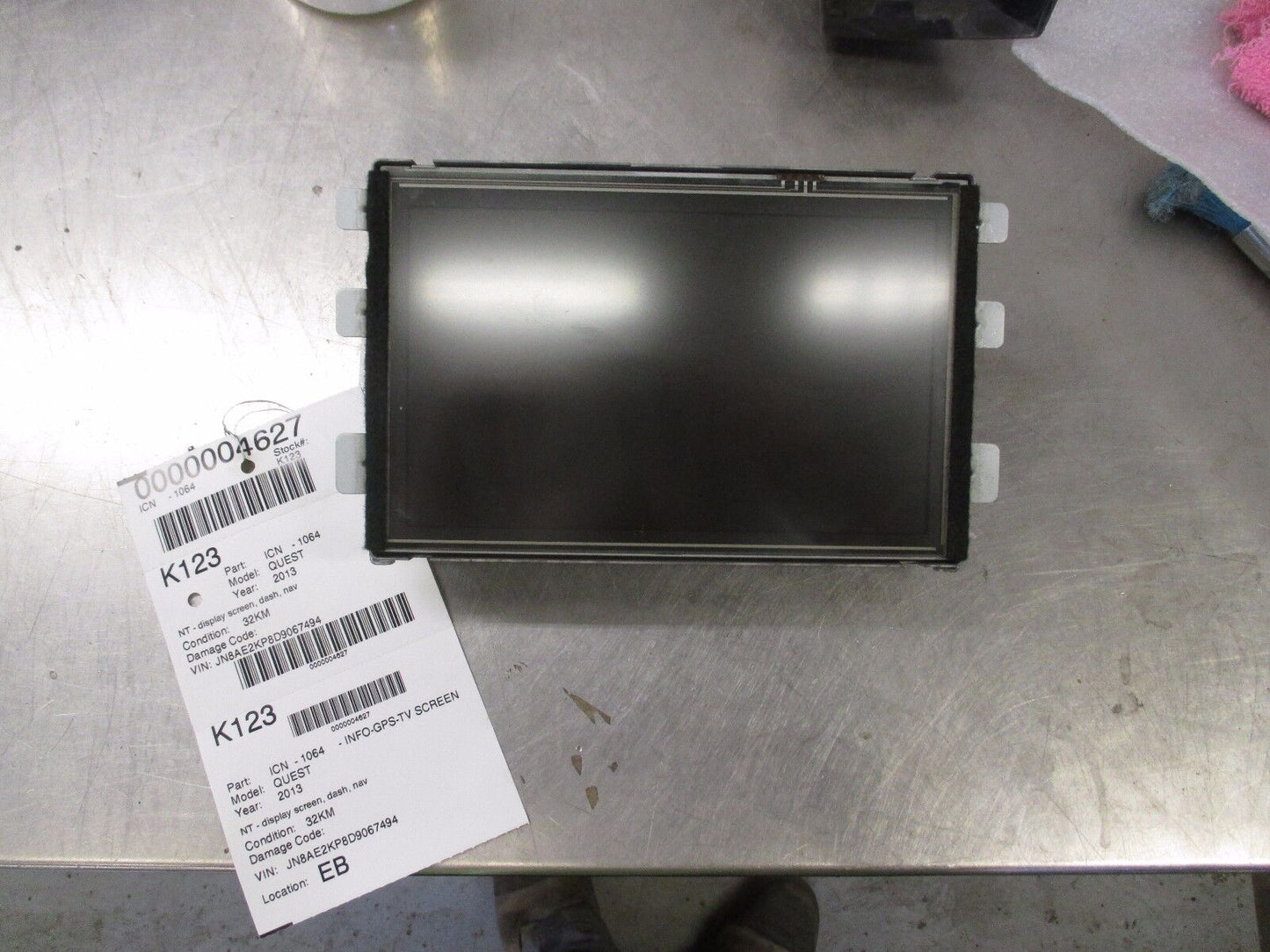 K123 2013 NIssan Quest Navigation Display Screen