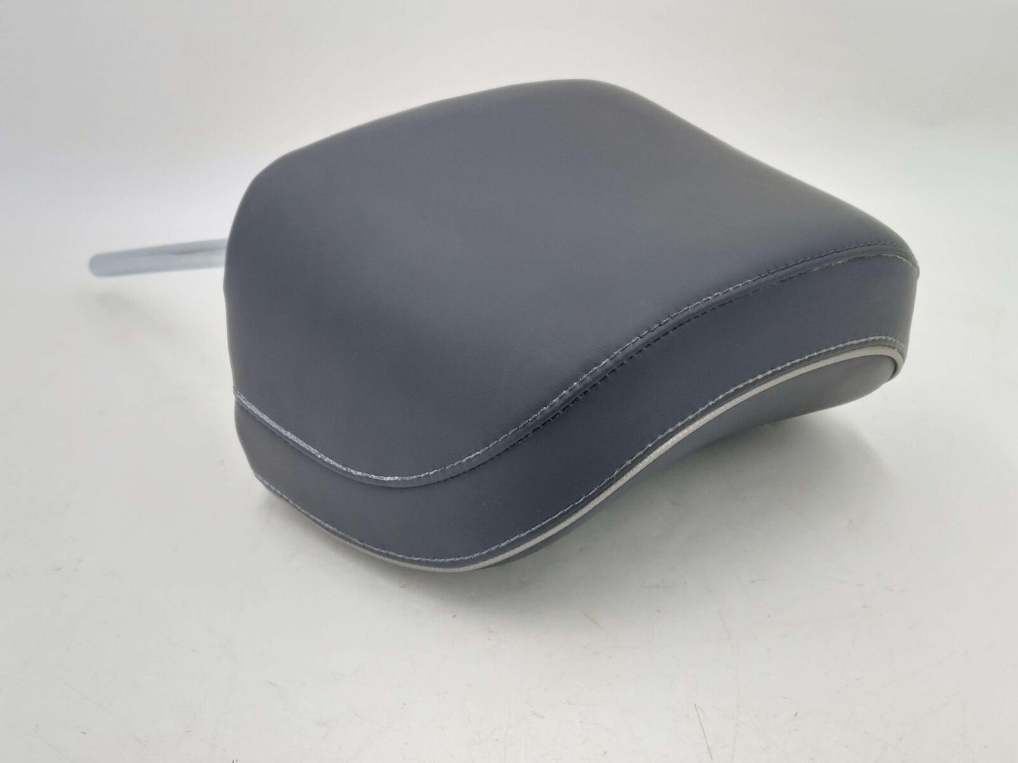 20-23 HYUNDAI PALISADE LEFT HEADREST BLACK NAPPA LEATHER *RUST DISCOLORATION*