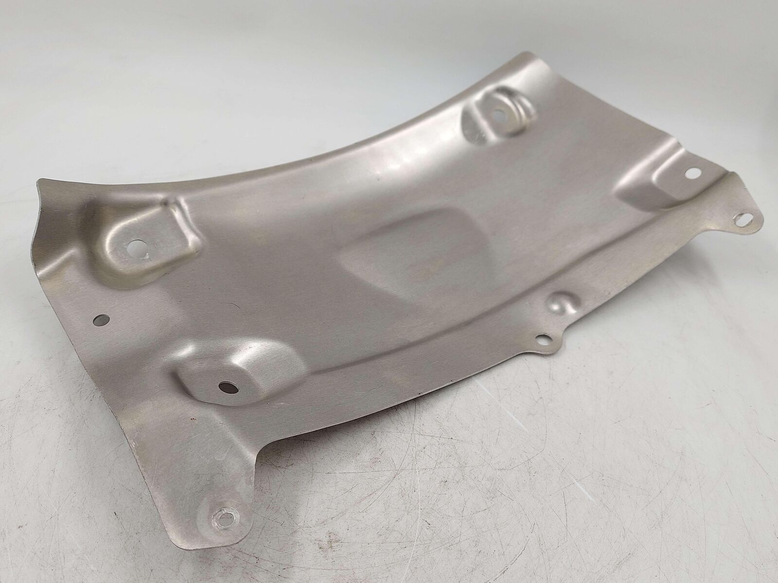 2024 ASTON MARTIN DB12 VOLANTE REAR LEFT WHEEL ARCH SUPPORT BRACKET MOUNT