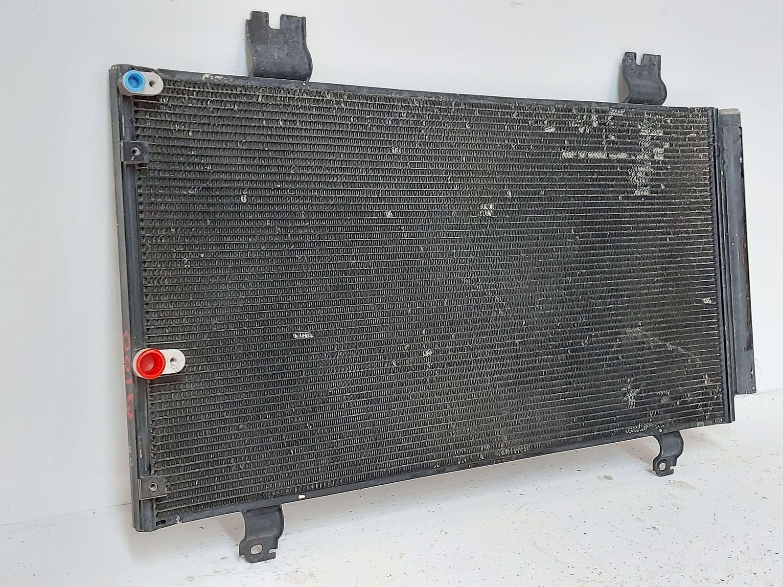 06-15 LEXUS IS350 AC A/C AIR CONDITIONING CONDENSER 8846053030 *FINS BENT*