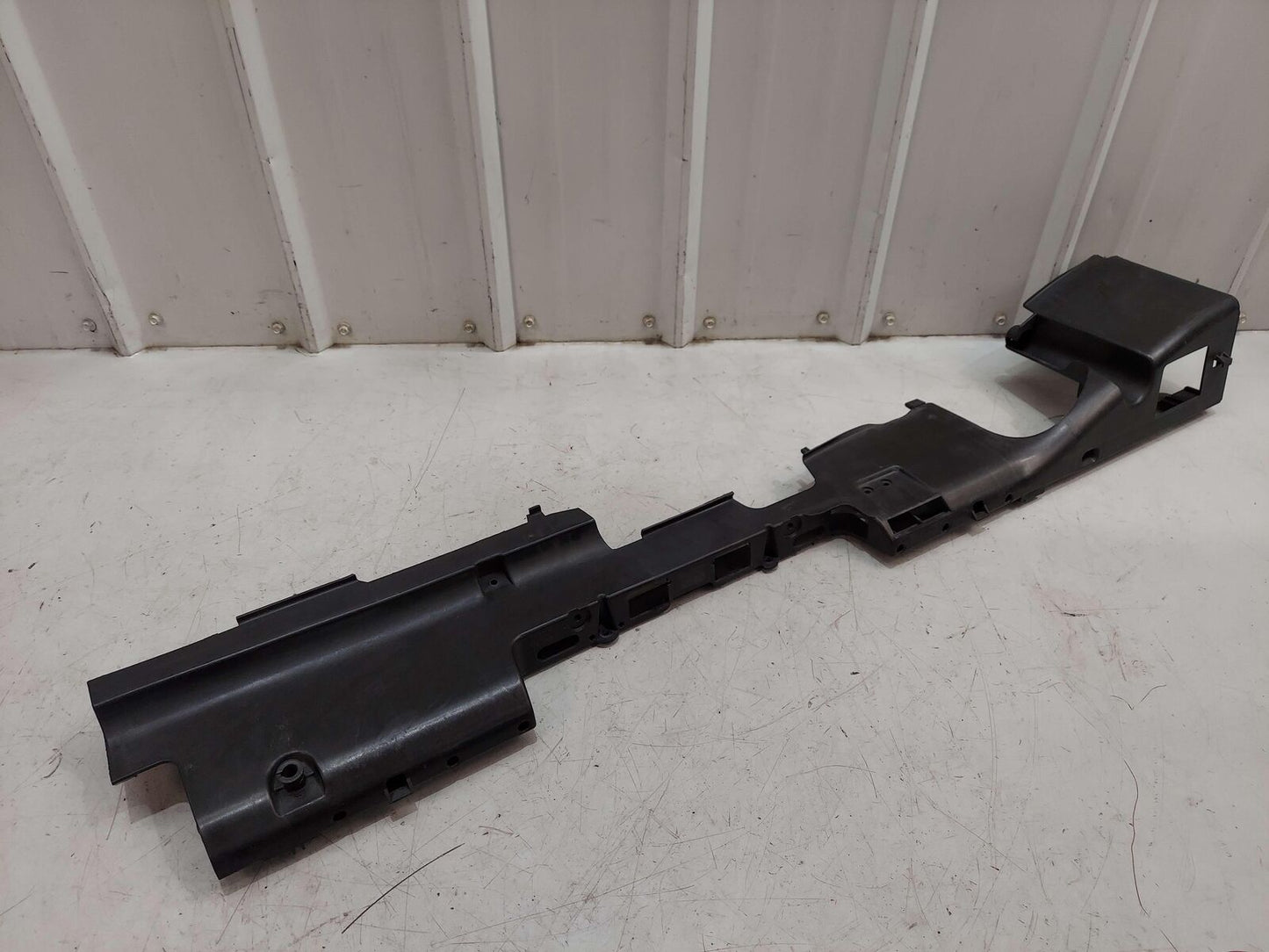 2001 PORSCHE 911 996 CARRERA LEFT SILL SUPPORT BRACKET *CHIPPED*