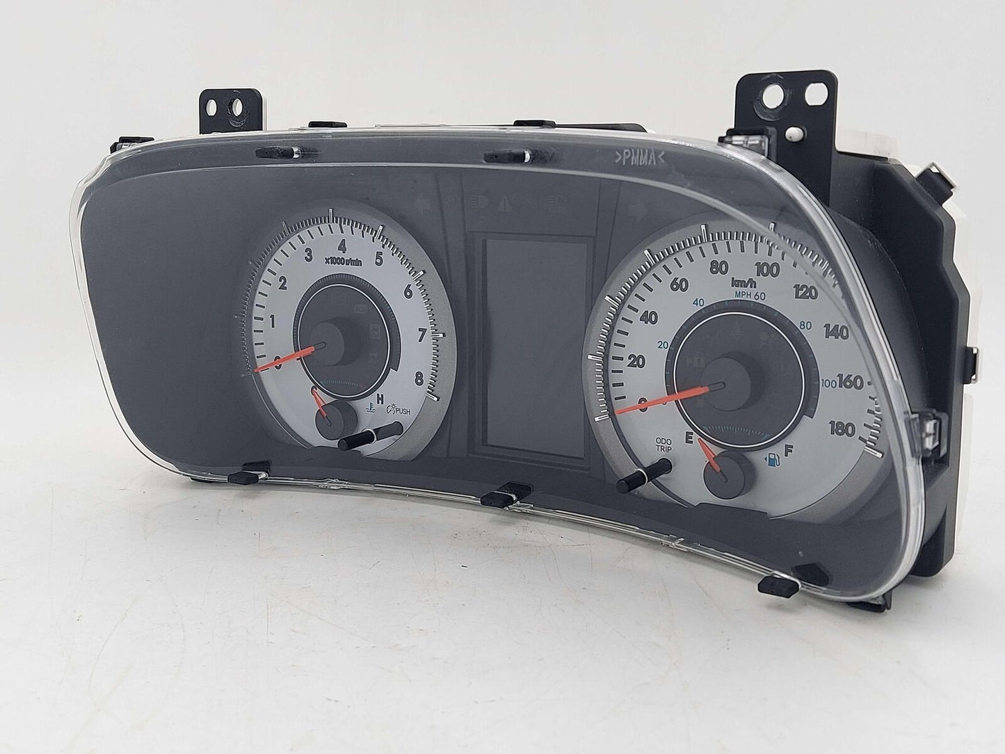 15-16 TOYOTA SIENNA SE INSTURMENT SPEEDOMETER GAUGE CLUSTER 139K KILOMETERS KPH