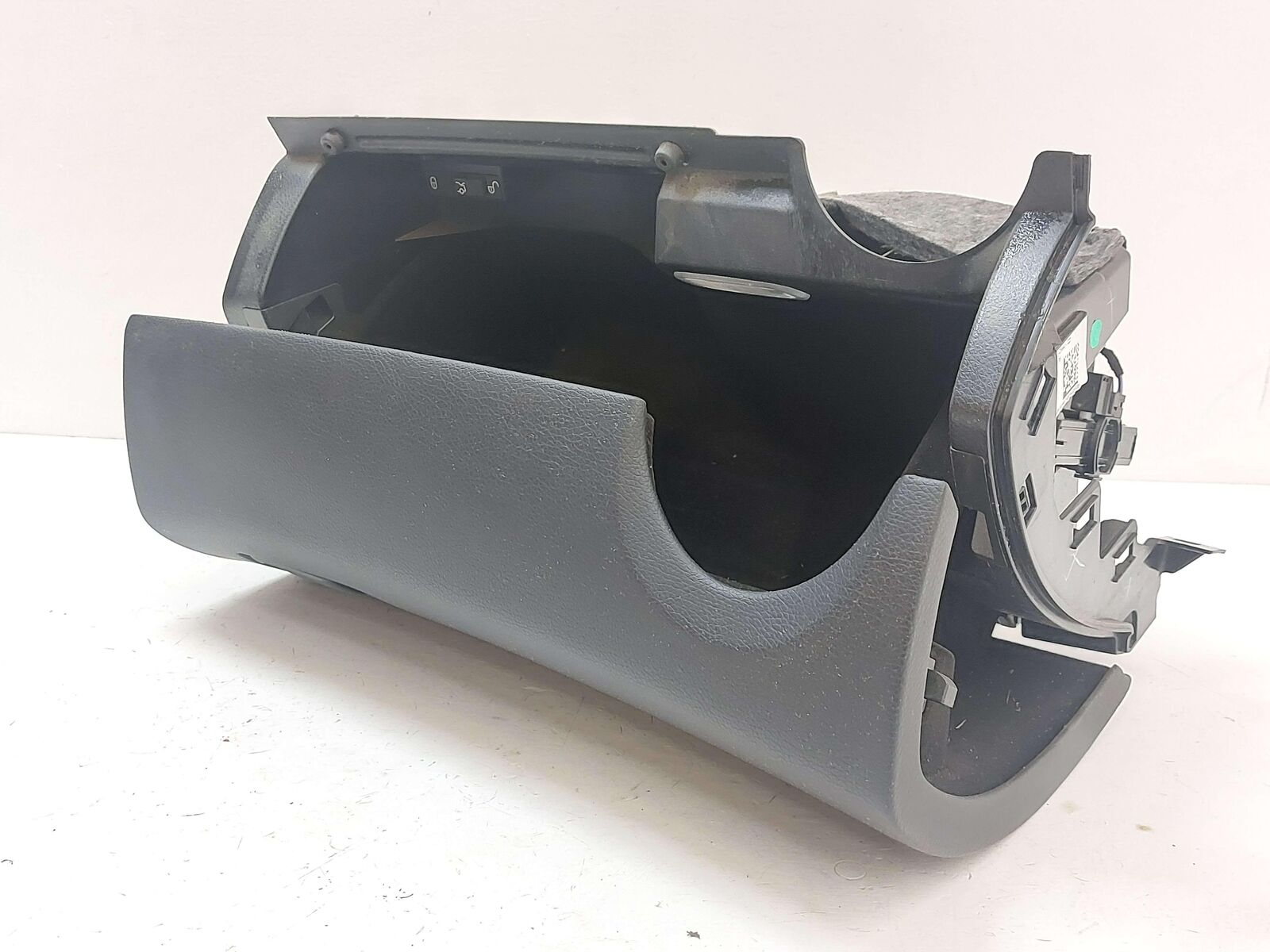 12-15 MERCEDES C63S AMG W205 SEDAN DASH GLOVE BOX BLACK A2056801091