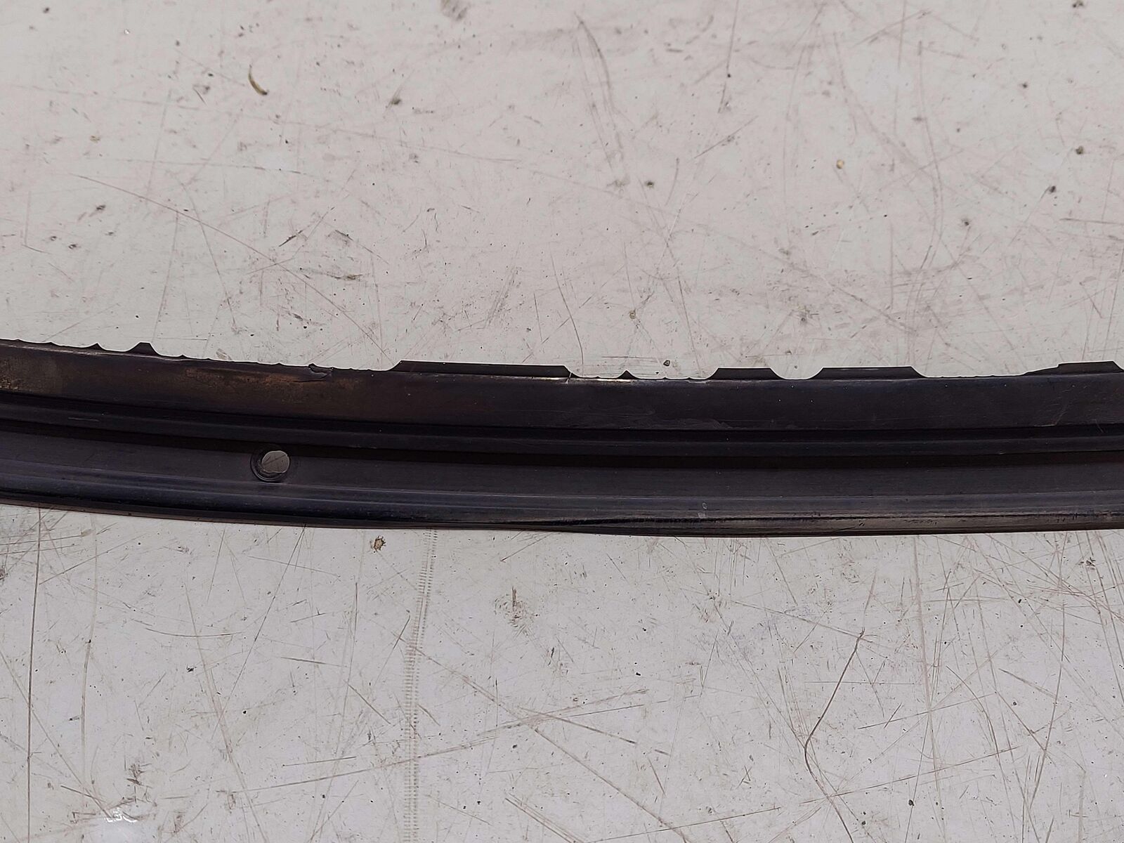 91 Nissan Skyline R32 Back Window Lower Weather Stripping Trim Retainer *chipped