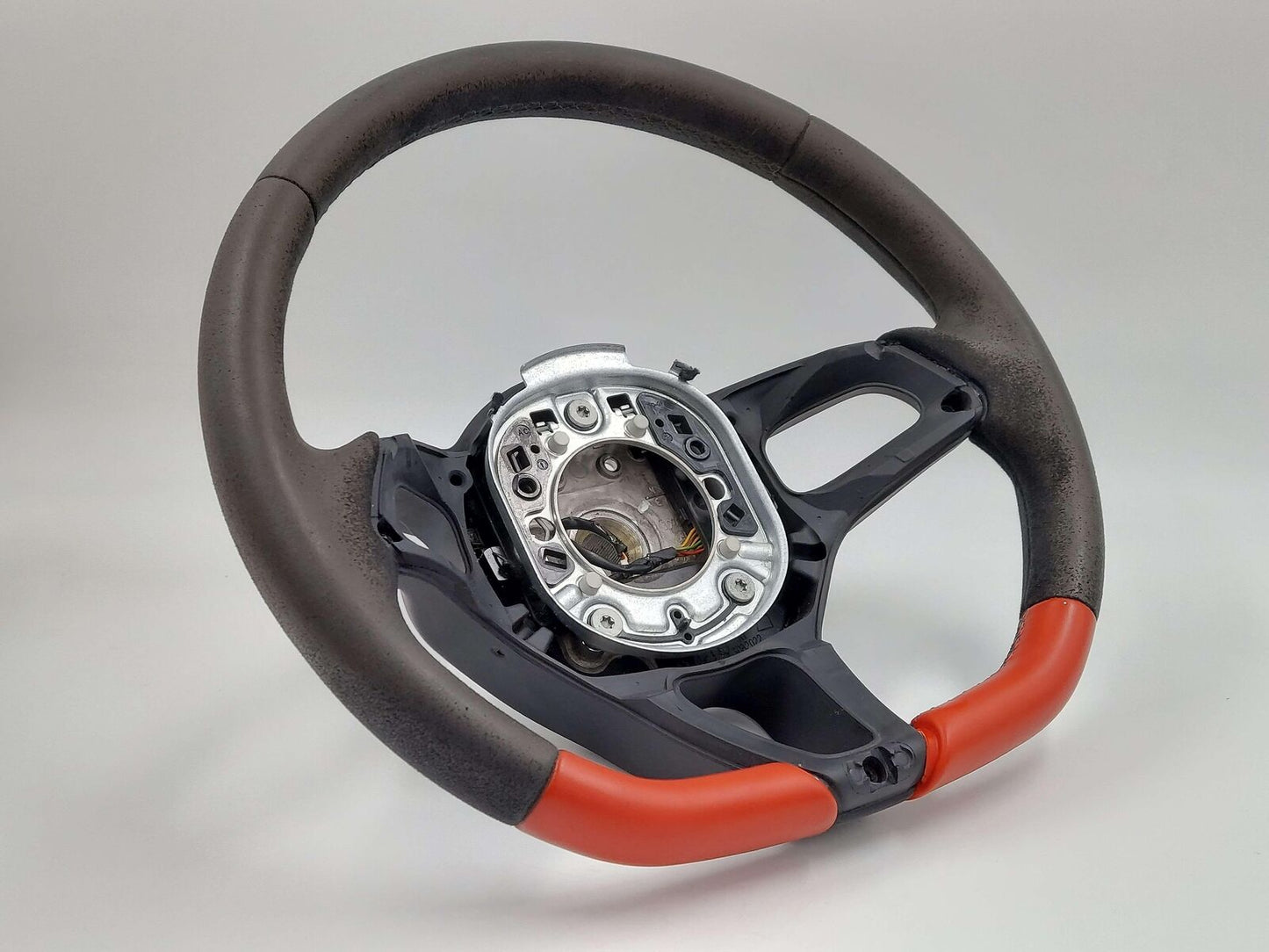 2016 MCLAREN 540C STEERING WHEEL BLACK & RED 309756981W58-AA *NOTE