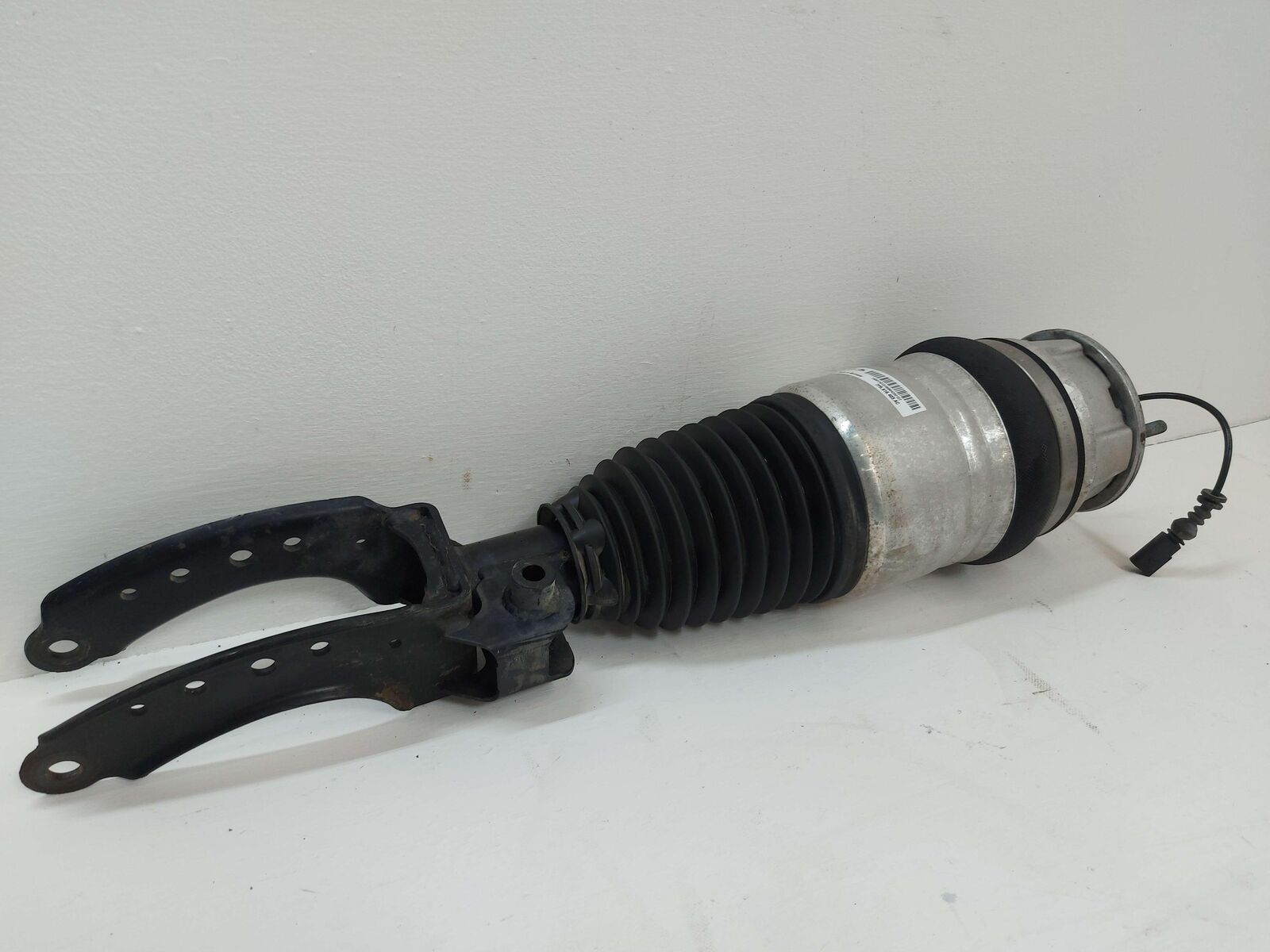 13 14 16 17 18 PORSCHE CAYENNE GTS 958 FRONT LEFT STRUT AIR SPRING SUSPENSION