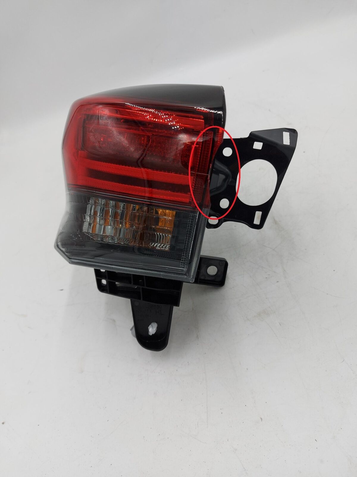 20-22 Toyota Highlander LH Left Tail Light *Chipped On Inner Edge* 81560-0E230