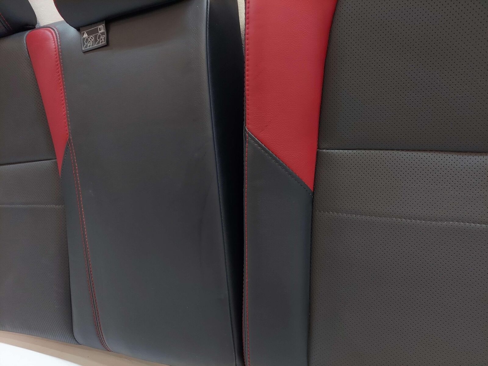 15-21 Subaru WRX Sti Black & Red Leather Seat Set *Notes*