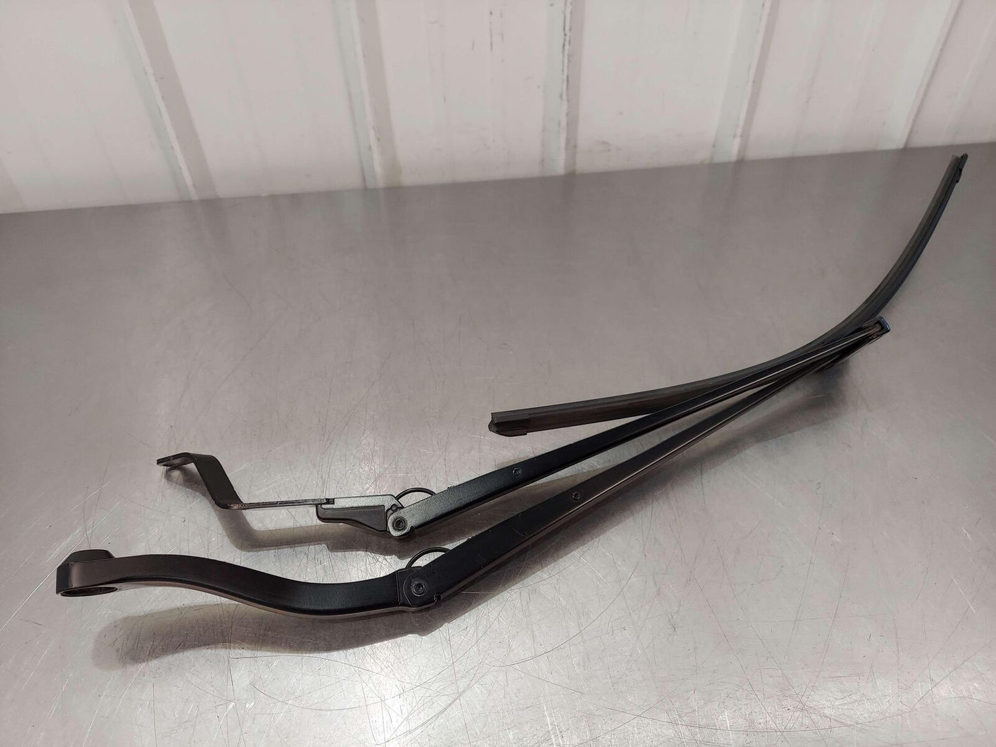 2017 MCLAREN 570S LEFT WIPER ARM 13A5860CP