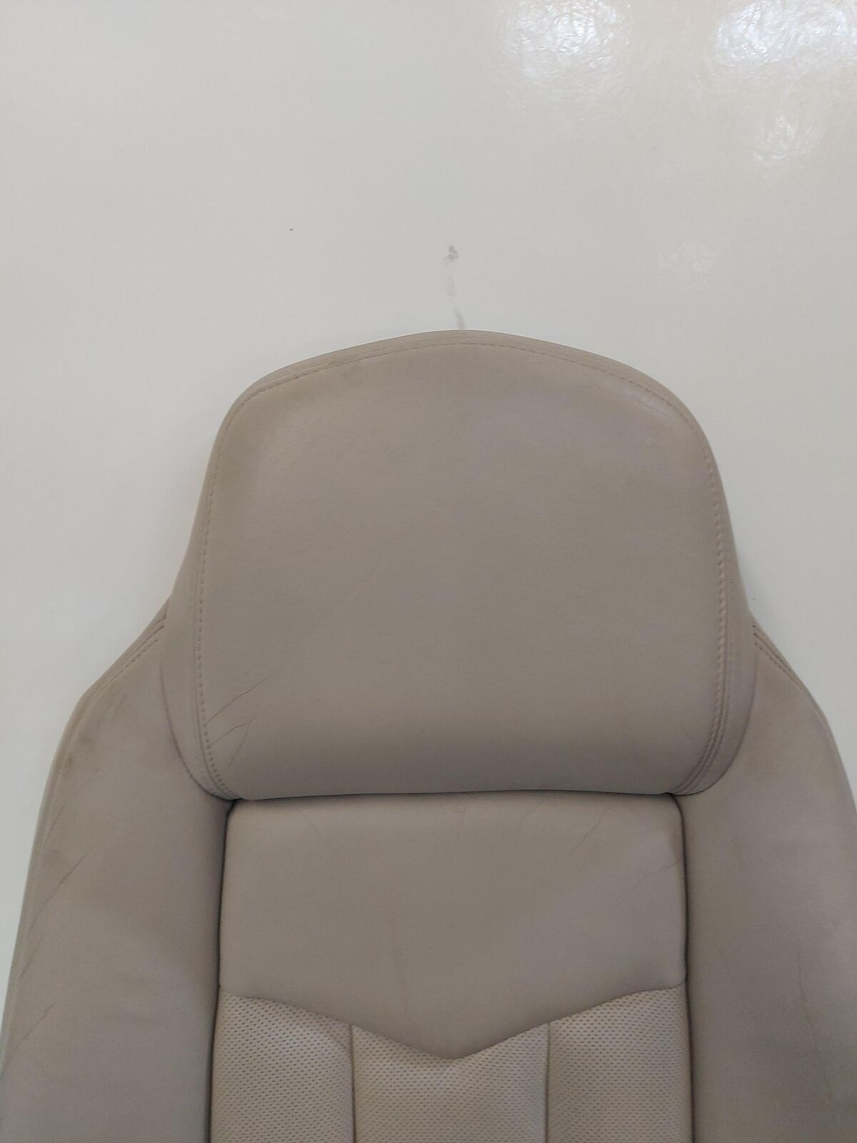 04 05 CADILLAC XLR Front Seat LH Left Seat Leather shale slight Wear See Pics