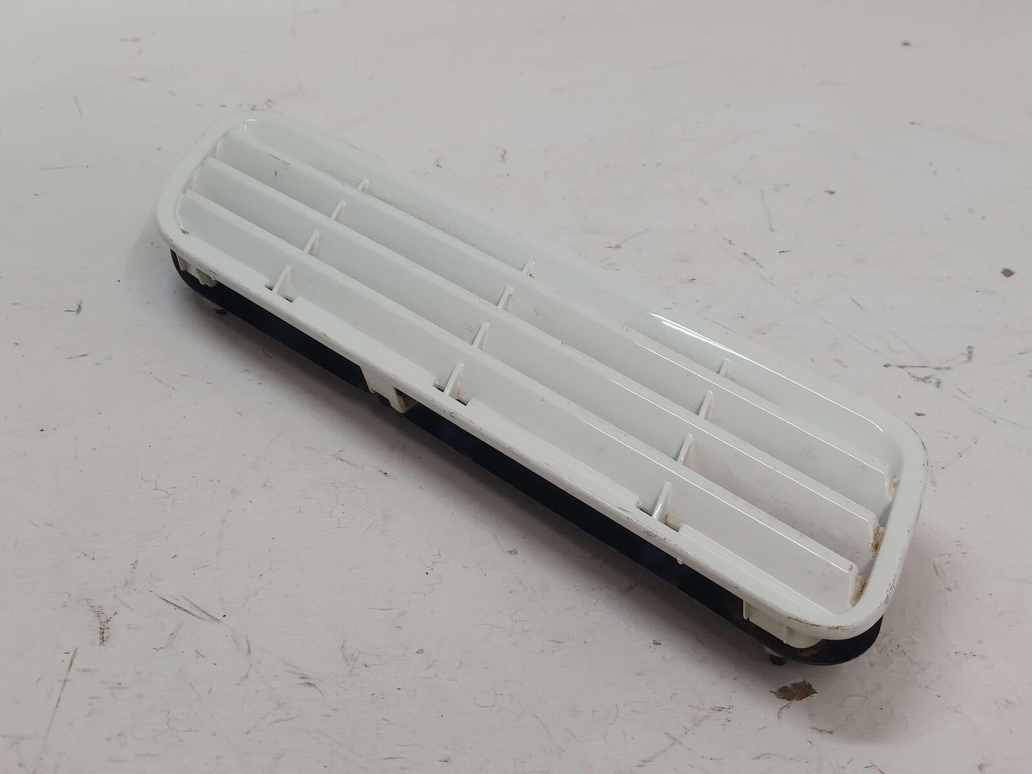 08-15 MITSUBISHI EVOLUTION X 10 MR LANCER LEFT HOOD SCOOP VENT WHITE *SCUFFS