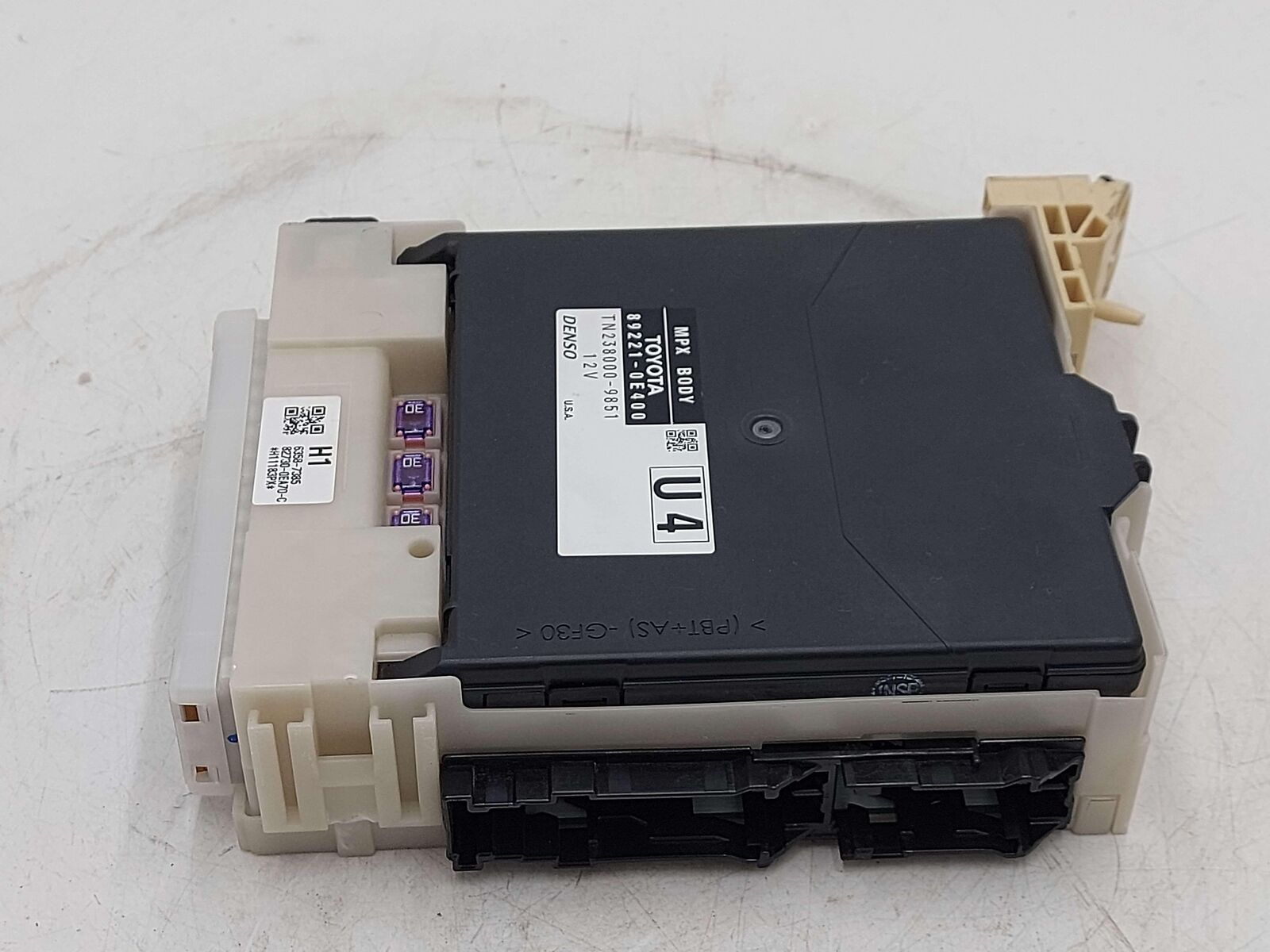 17-19 TOYOTA HIGHLANDER MPX MULTIPLEX BODY CONTROL MODULE W/ FUSE BOX