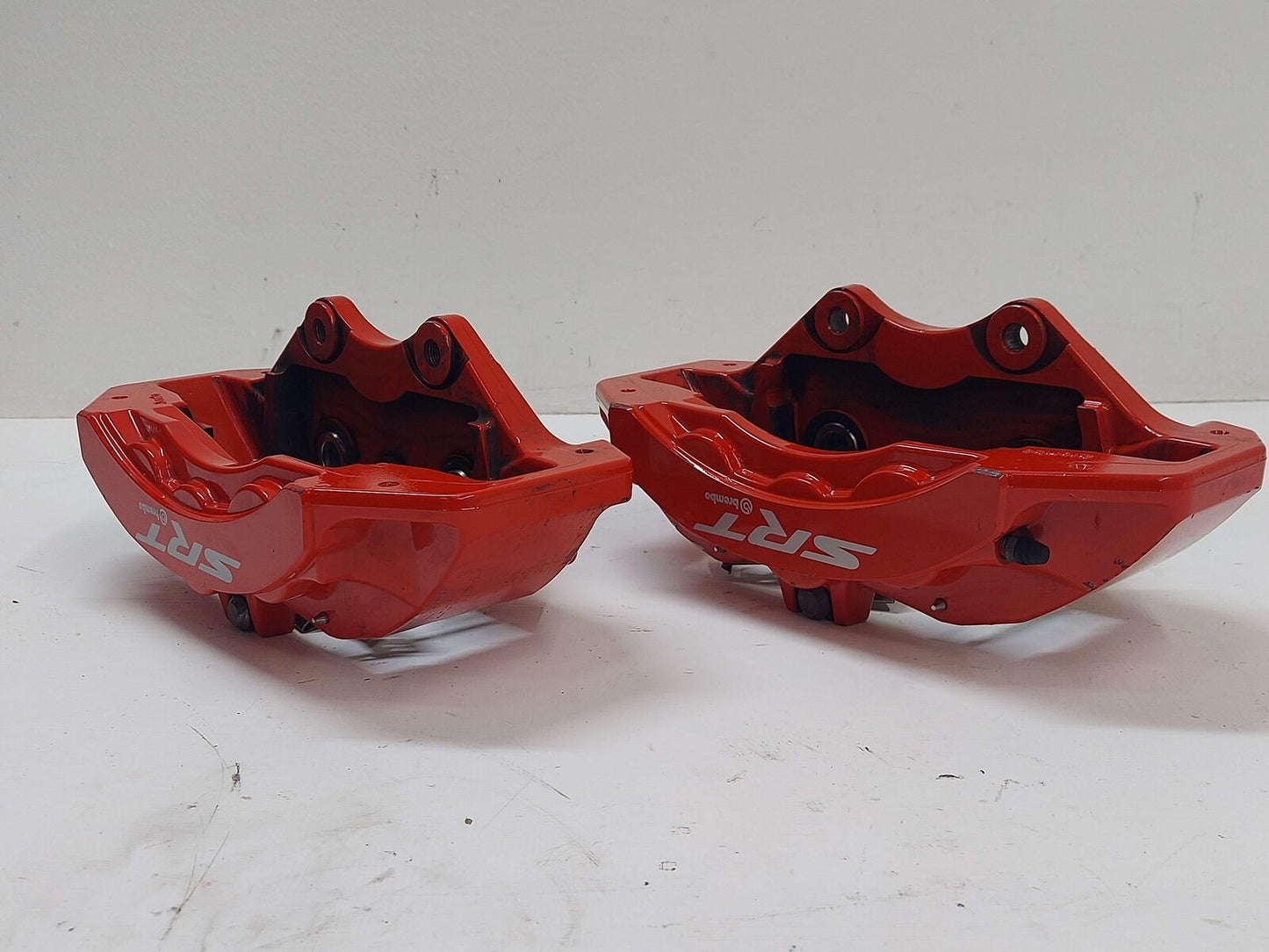 21-23 DODGE CHALLENGER SRT HELLCAT REAR LEFT BRAKE CALIPER BREMBO RED *NOTE