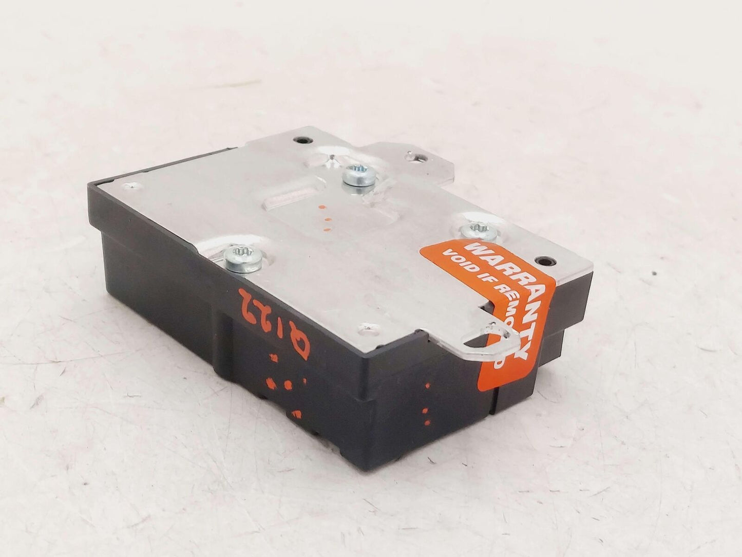 12-15 MERCEDES ML63 AMG W166 FUEL PUMP CONTROL MODULE A0009004301