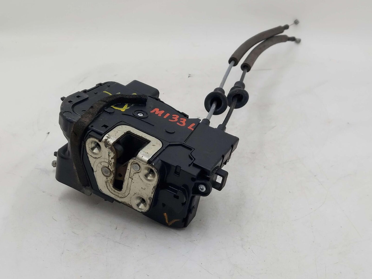 10-12 HYUNDAI SANTA FE FRONT LH LEFT DOOR LATCH 813100W000