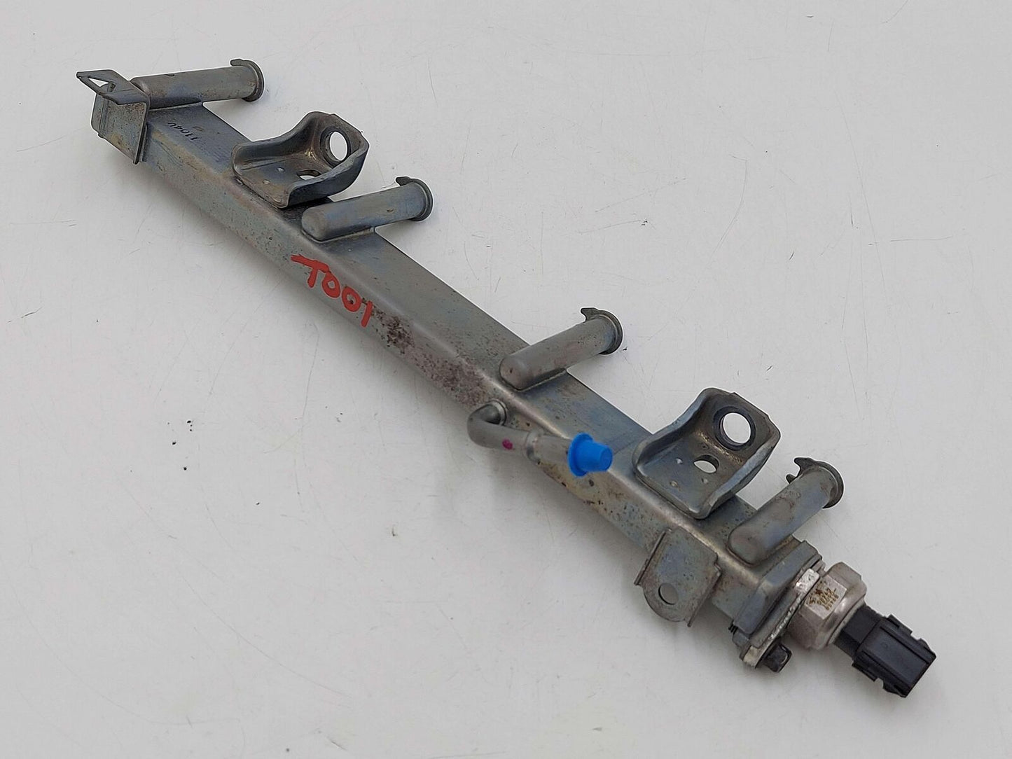 2019 Toyota Rav-4 2.5L Upper Fuel Injector Injection Rail 89458-06021 6K KMS