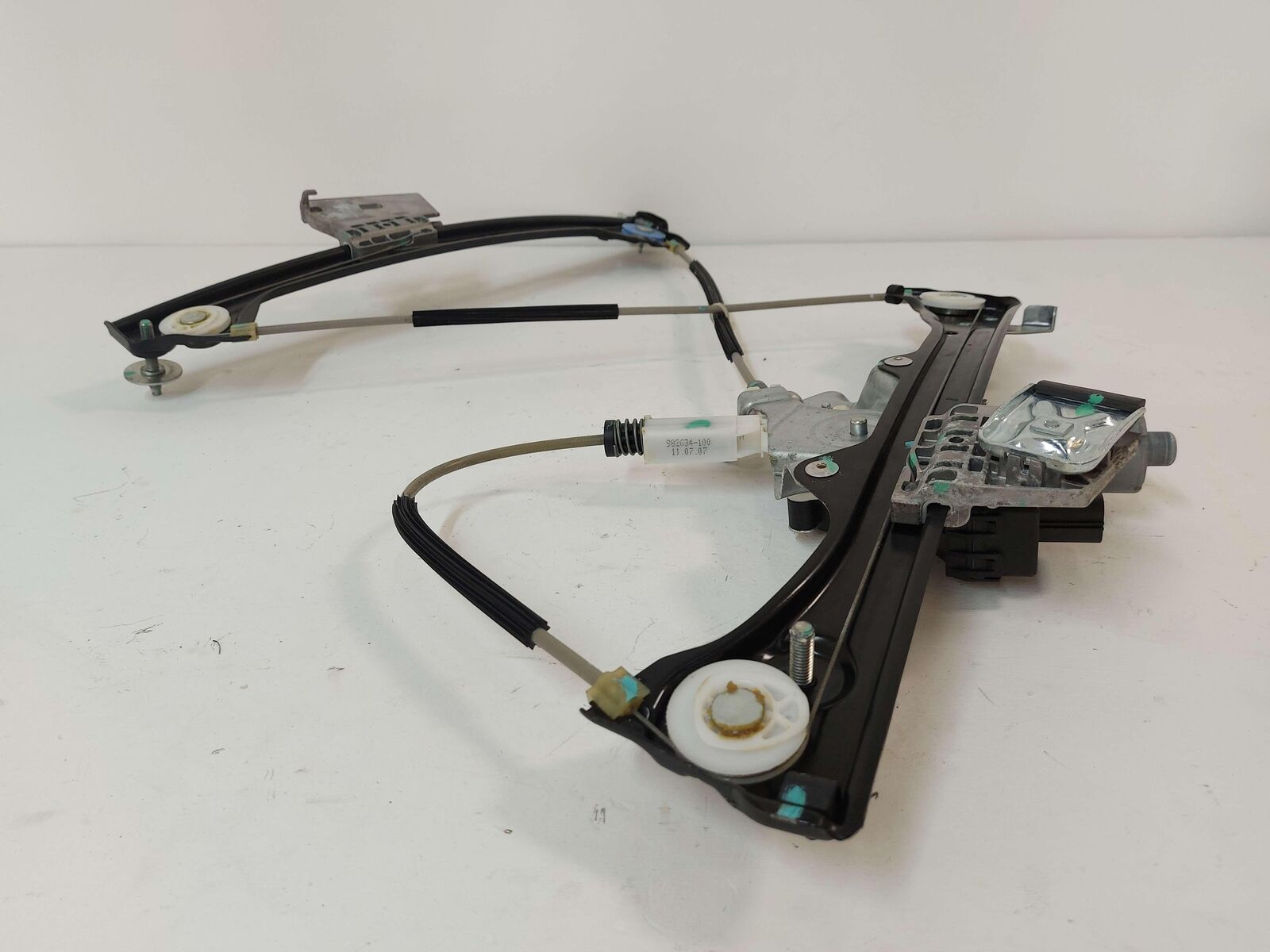 09 Nissan GTR GT-R R35 Front RH Right Door Window Regulator W/ Motor 1050002396