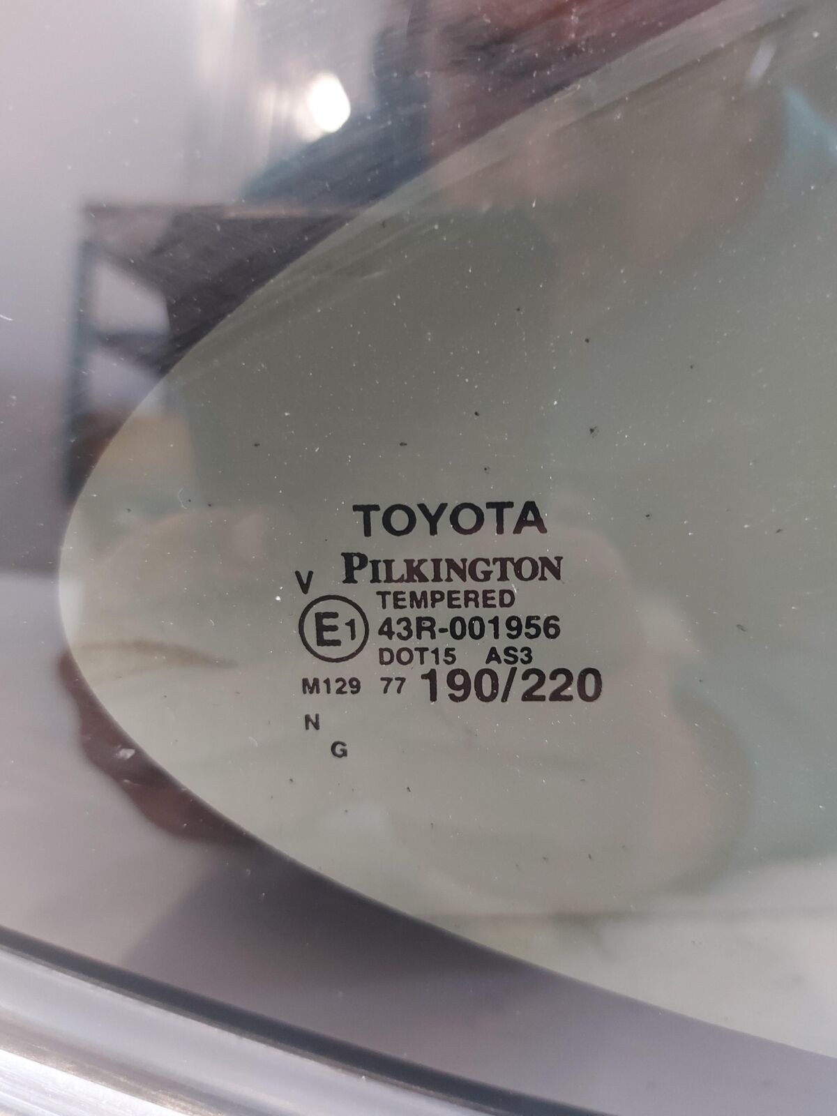 20-22 TOYOTA HIGHLANDER RH Right Quarter Glass Window *Moulding Scuffed*