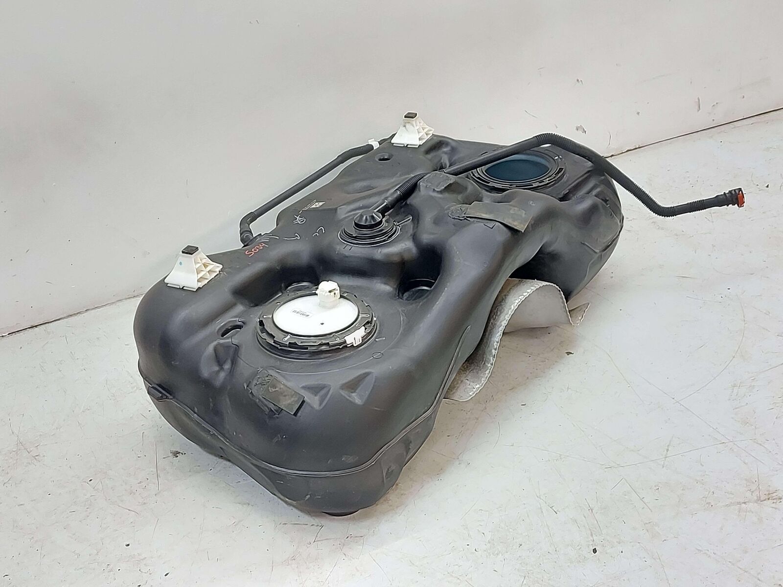 19-23 TOYOTA RAV-4 FUEL TANK 77111-0R050