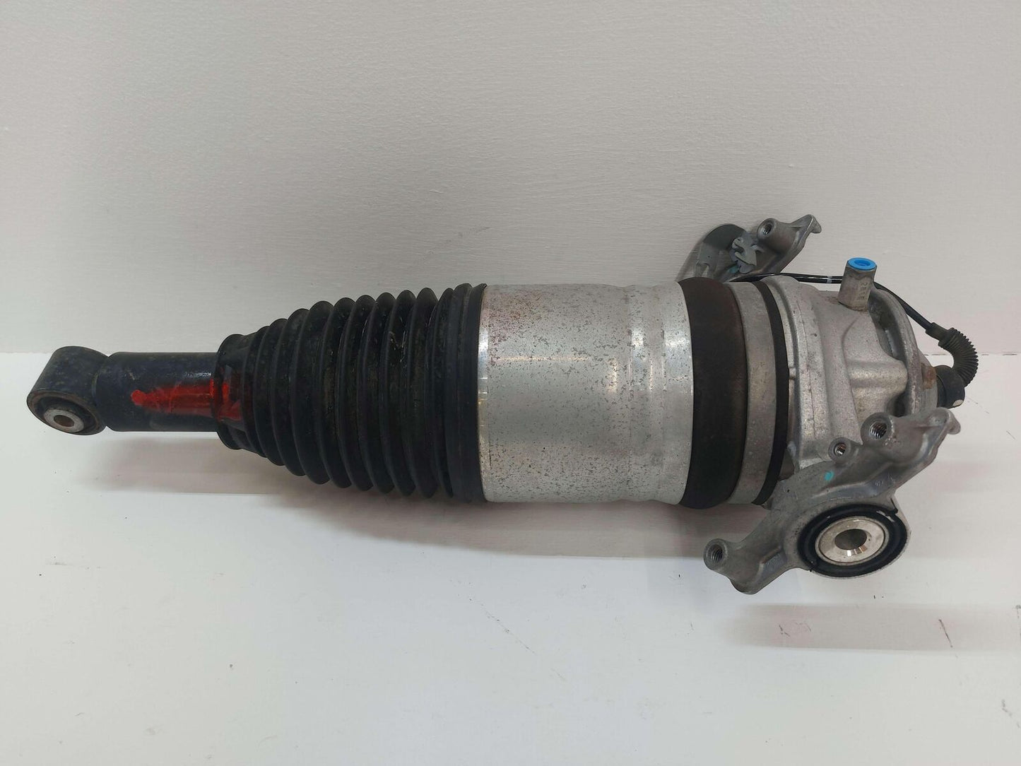 13 14 16 17 18 PORSCHE CAYENNE GTS 958 REAR RIGHT STRUT AIR SPRING SUSPENSION