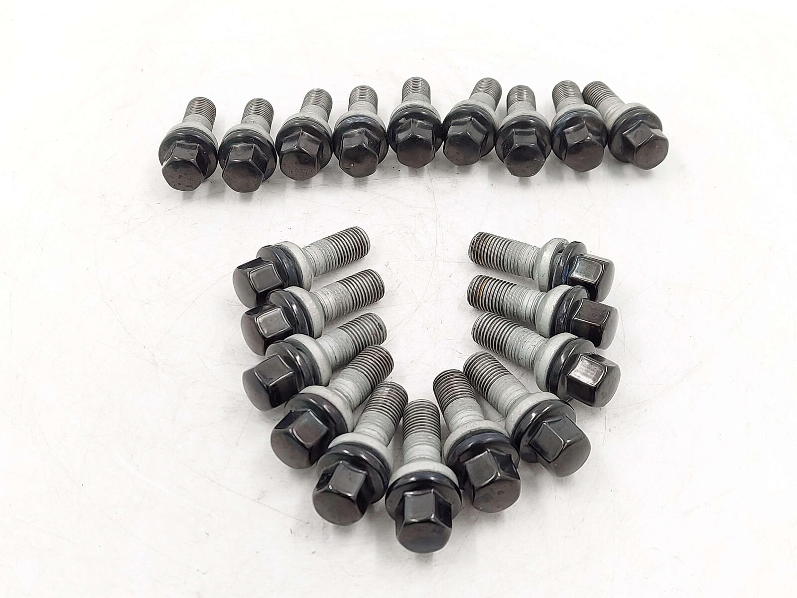 2024 ASTON MARTIN DB12 VOLANTE WHEEL LUG NUTS SET OF 20