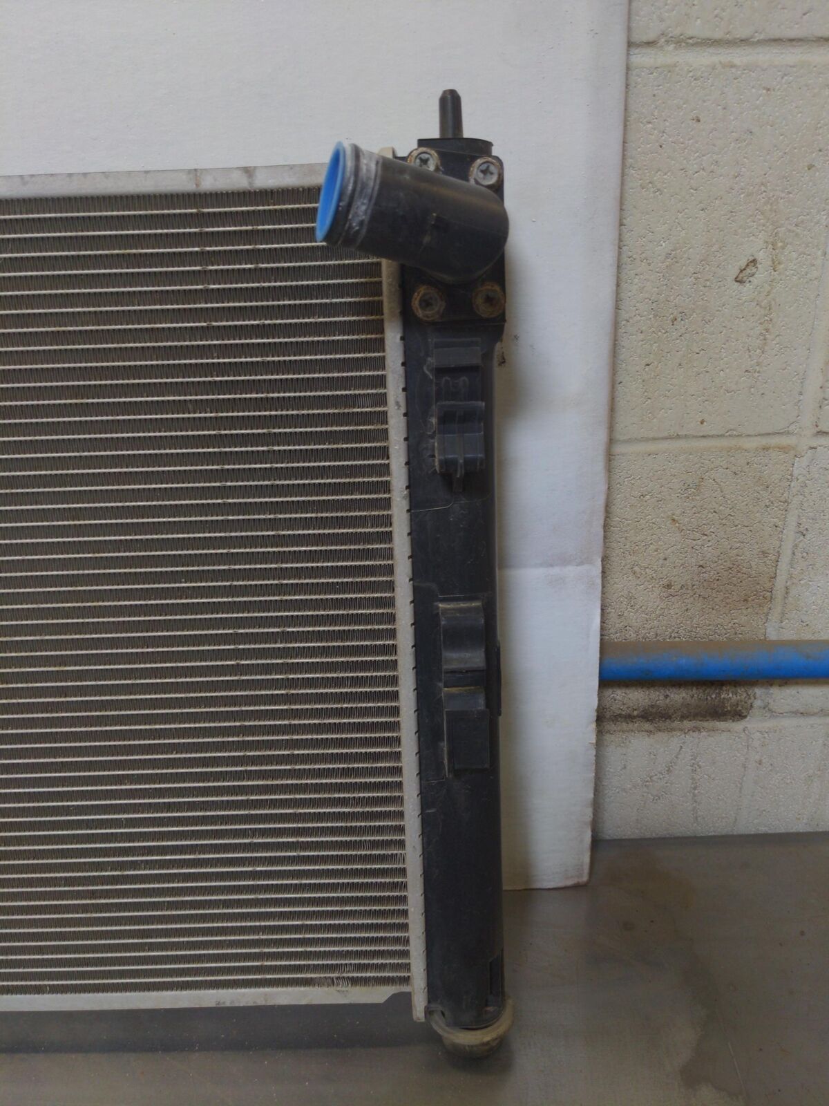 17 MITSUBISHI LANCER Radiator 62K KM's