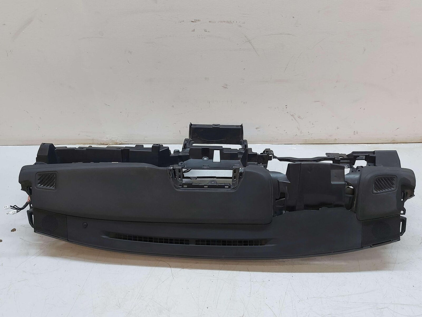 20-23 TOYOTA HIGHLANDER DASH PANEL BLACK EB20