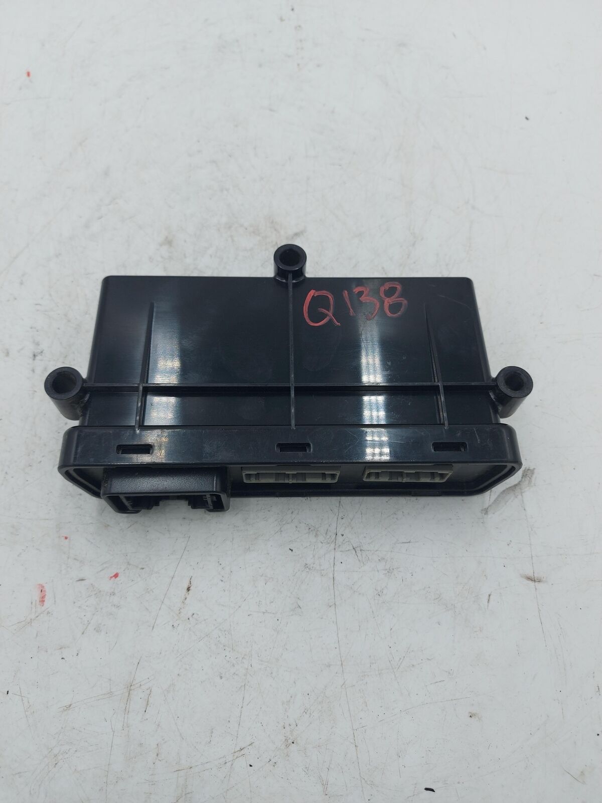 14 TESLA S 1003101-00-c Door Control Module Computer Unit