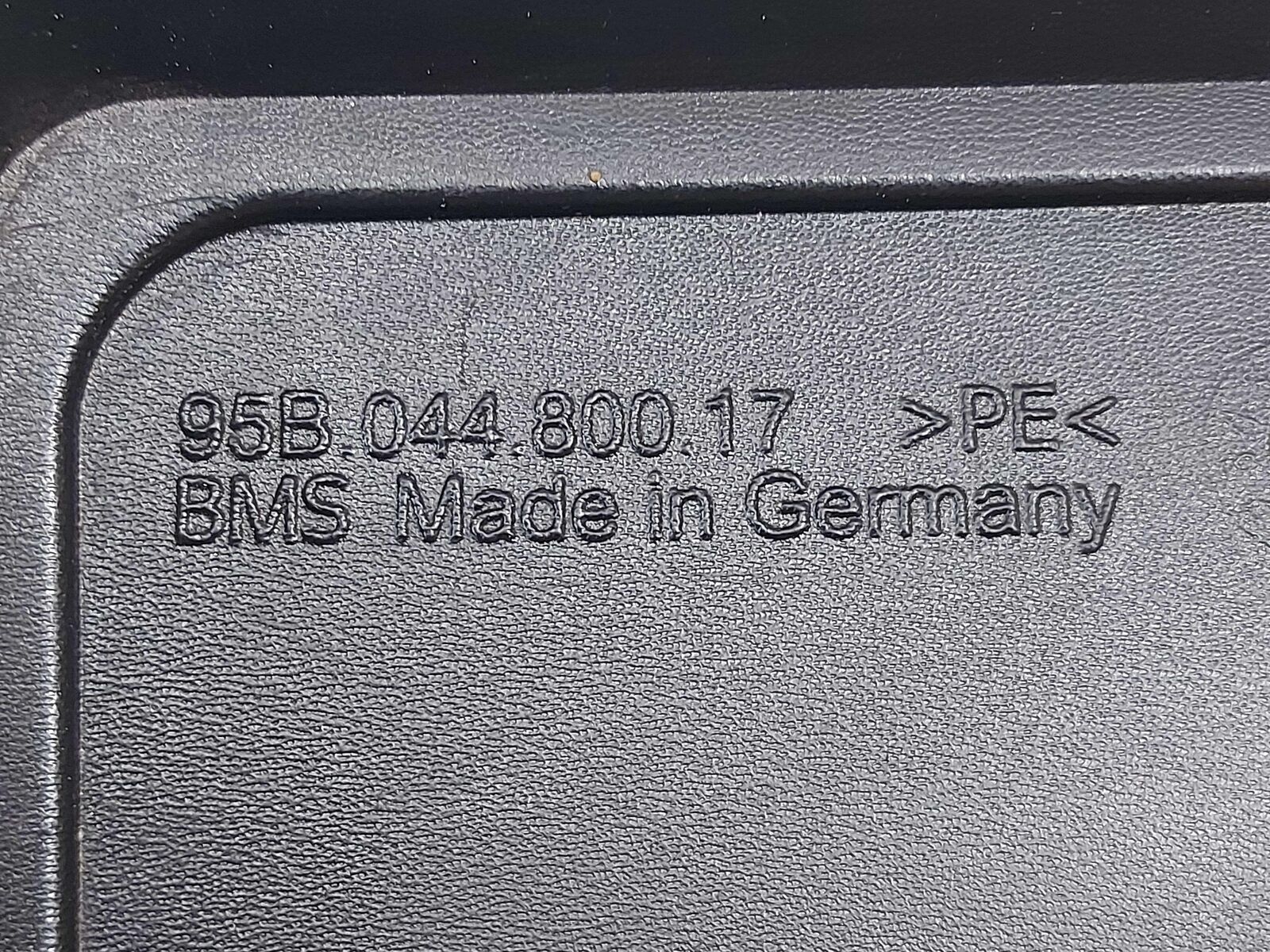 2016 PORSCHE MACAN S 95B REAR TRUNK LUGGAGE COMPARTMENT CARGO RUBBER FLOOR MAT