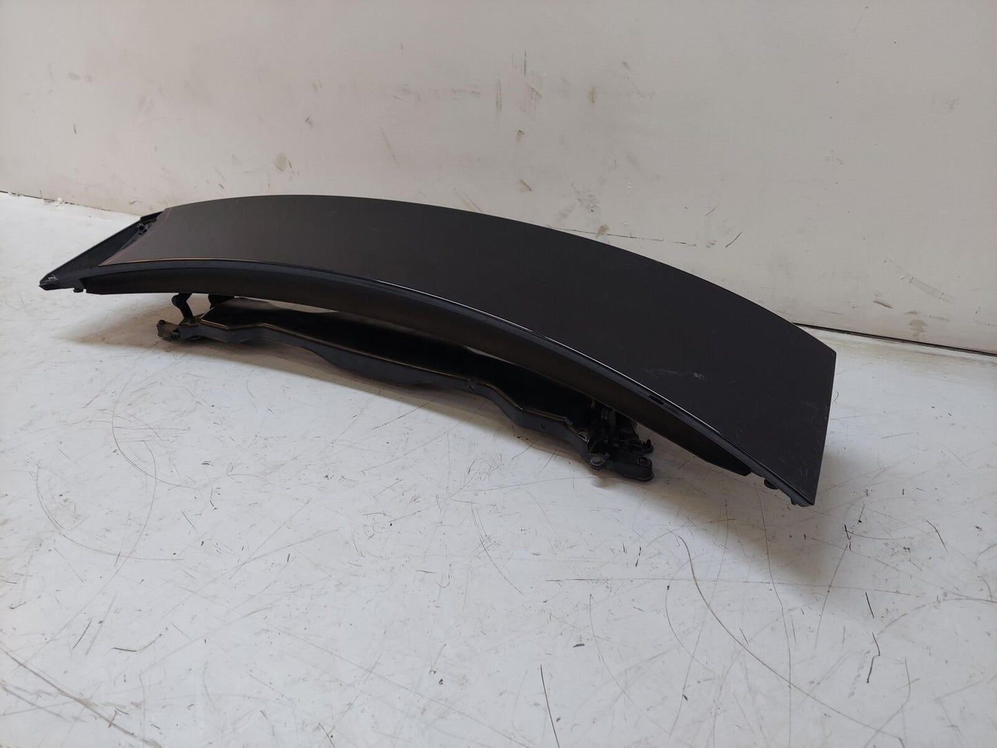 2020 PORSCHE TAYCAN Rear Spoiler *damage/missing Section* 9j1827204 8j1827932