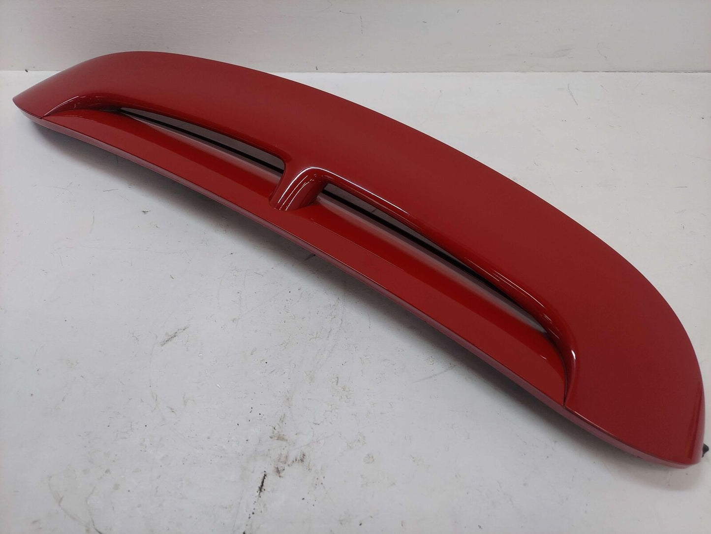 07-12 MINI COOPER REAR SPOILER RED HATCHBACK 51622753758 *SCRATCHED CHIPPED*