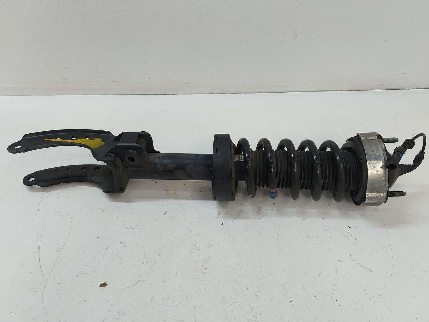 11-18 PORSCHE CAYENNE 958 S E-HYBRID FRONT LEFT STRUT 7P5413031AB