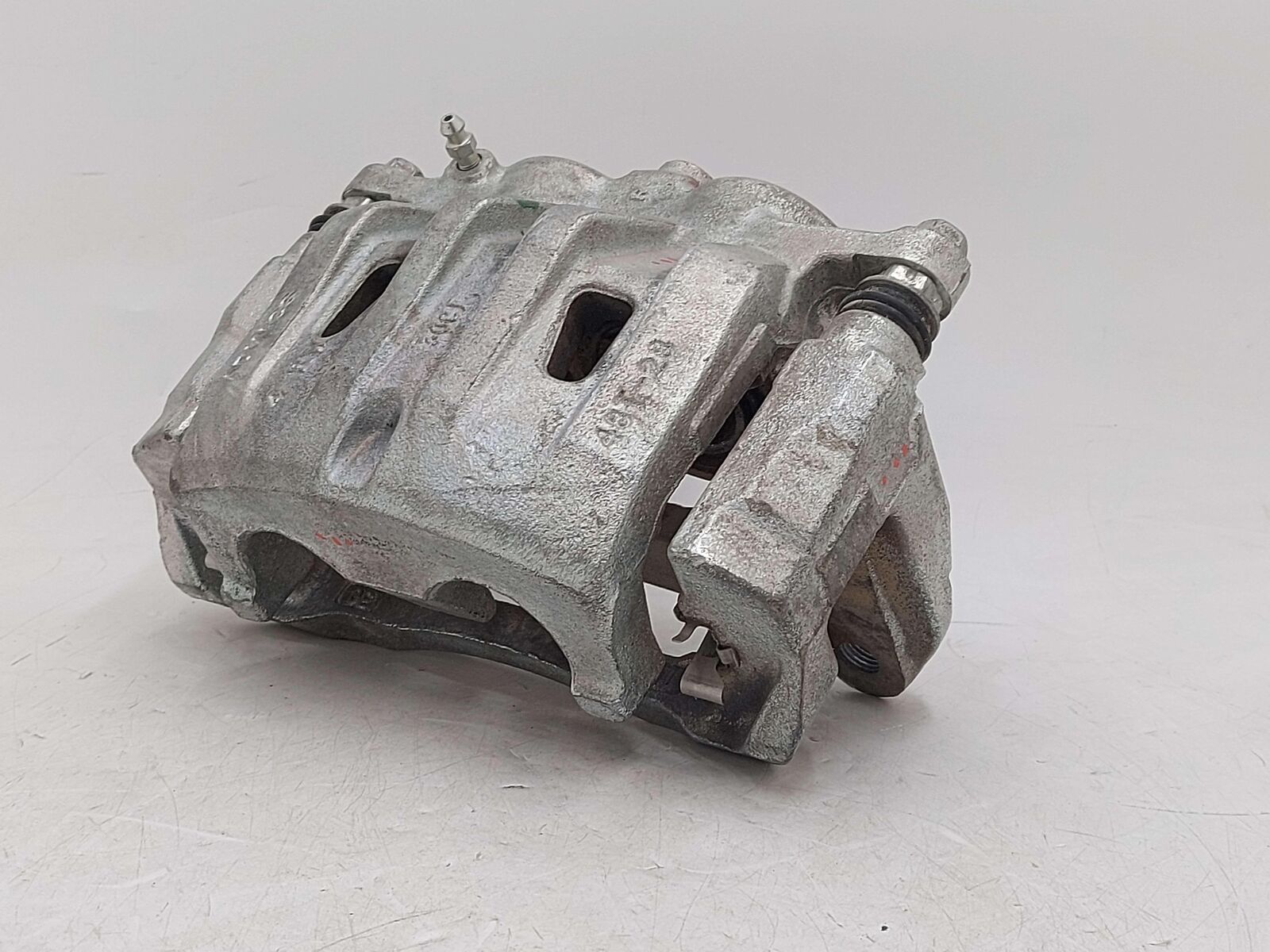 20-23 TOYOTA HIGHLANDER FRONT RH RIGHT BRAKE CALIPER 477300E071