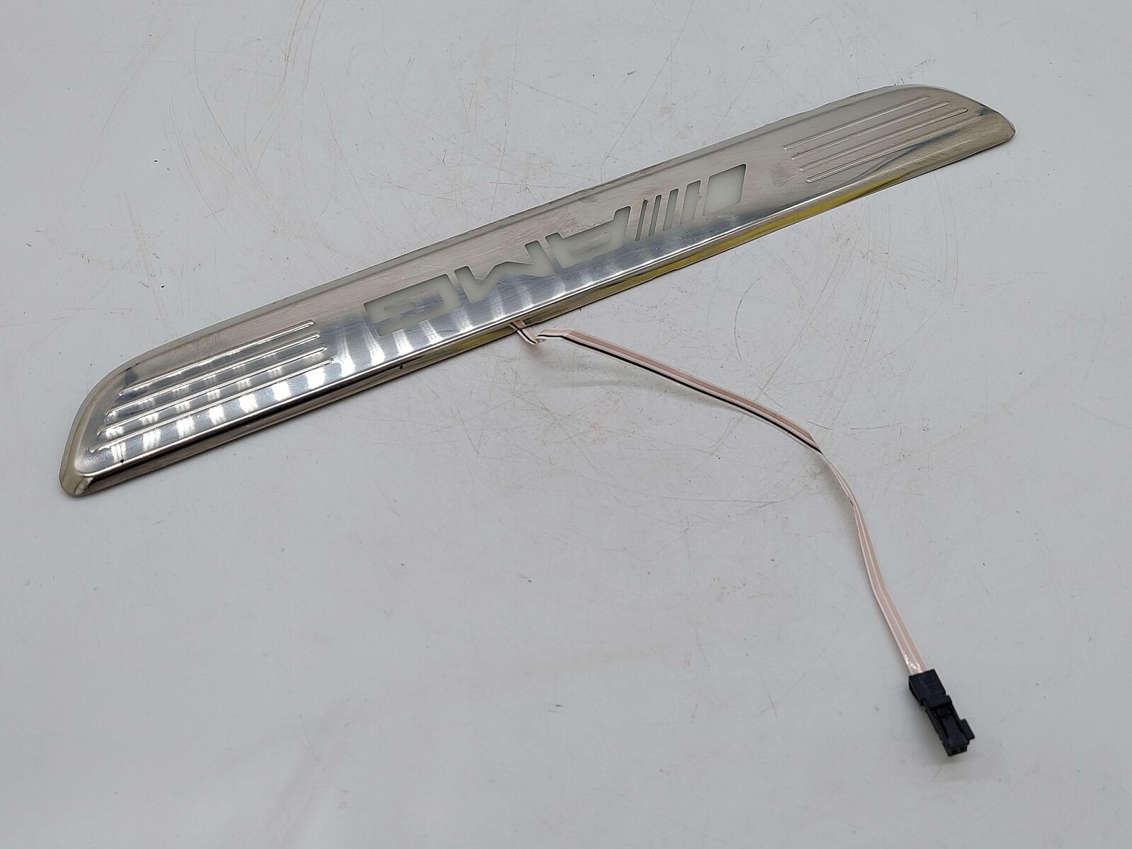 19 Mercedes E63s AMG W213 Front RH Right Door Sill Plate Illuminated A2056800735