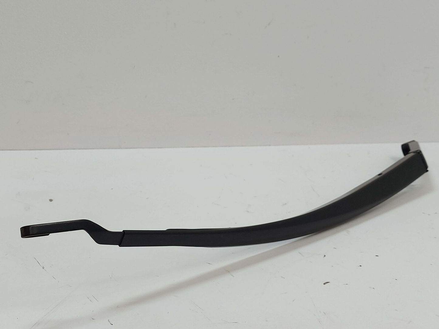 11-15 TOYOTA SIENNA SE RIGHT WIPER ARM 8521108020