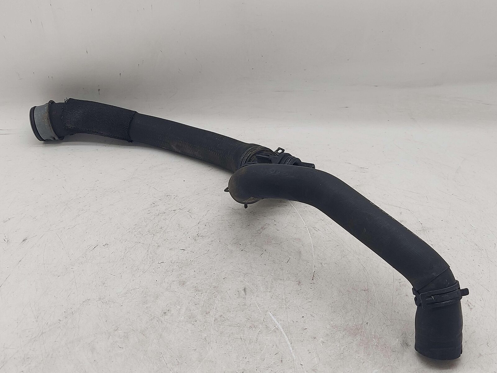 2014 PORSCHE 911 991 GT3 3.8L FRONT LEFT RADIATOR HOSE 99110663501 99110664981