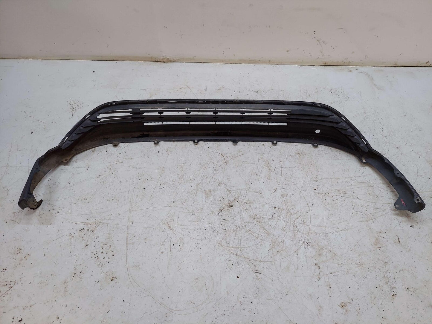 20-23 TOYOTA HIGHLANDER FRONT BUMPER LOWER SECTION BLACK TEXTURED