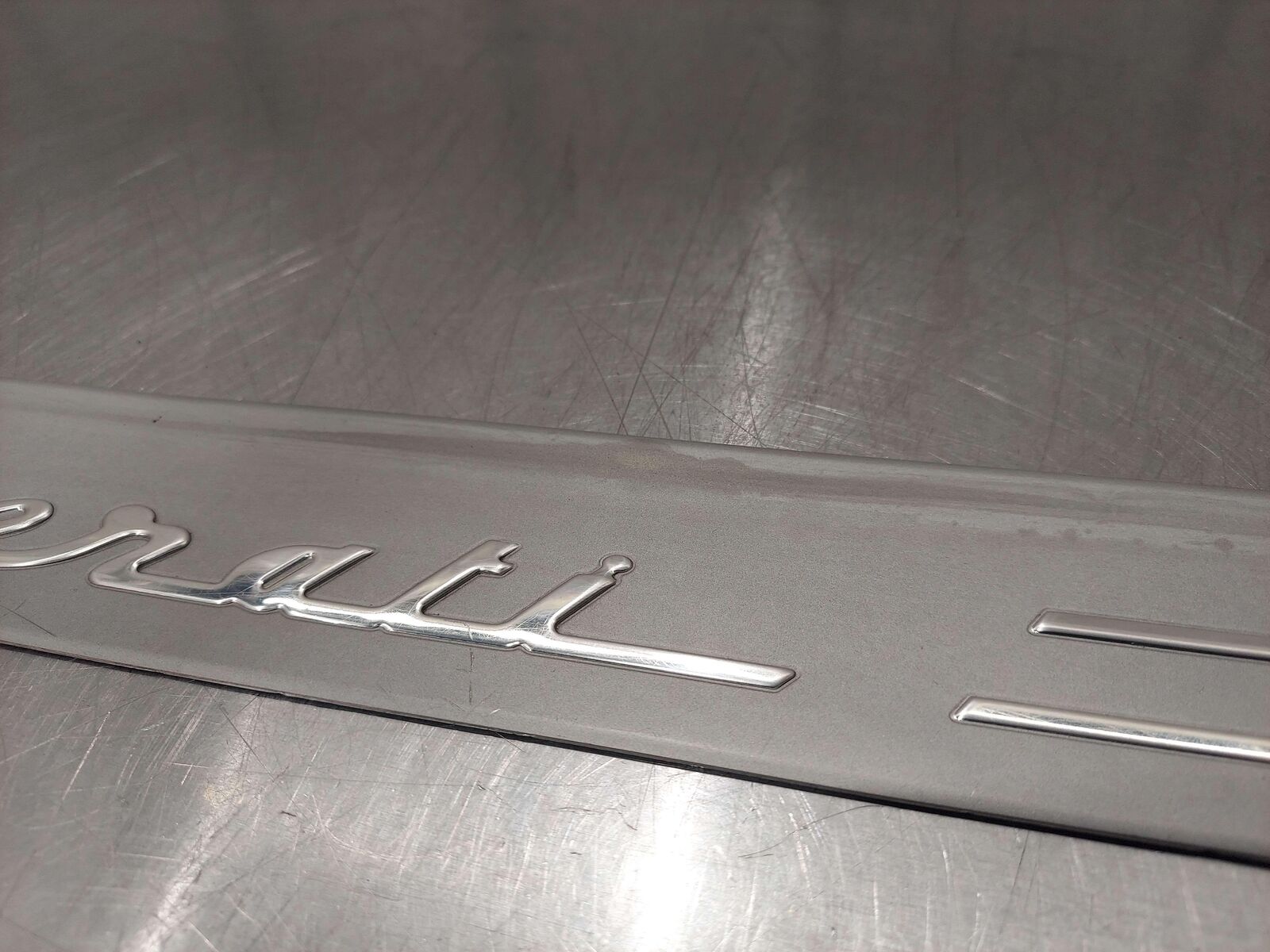 2010 Maserati GranTurismo S M145 Coupe LEFT SCUFF SILL PLATE 'Maserati'